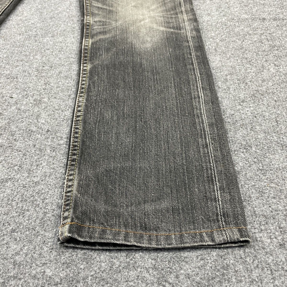 Levi's × Vintage Vintage Levi's 513 Kinny Leg Black Faded Jeans -wc121 Size US 34 / EU 50 - 8 Thumbnail