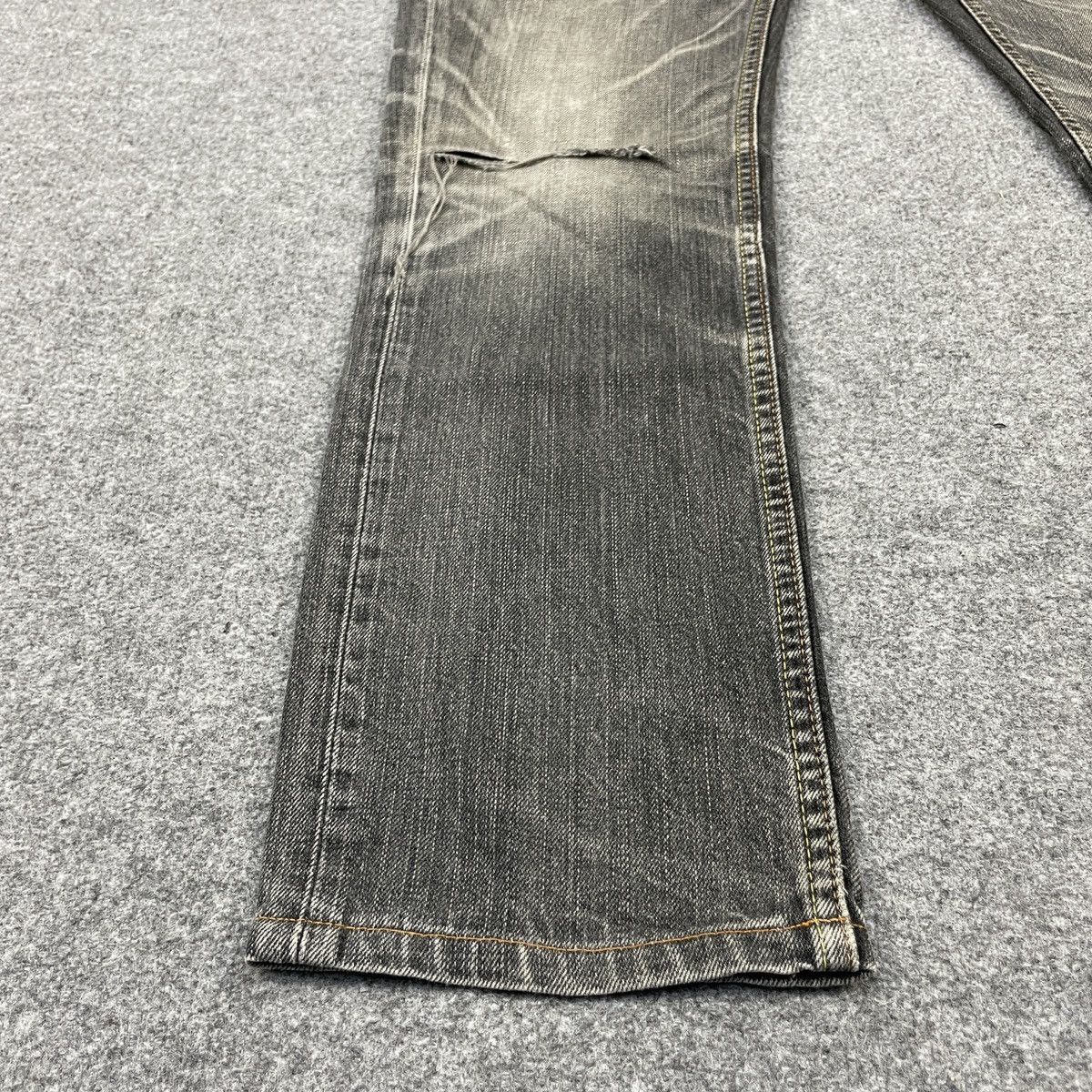 Levi's × Vintage Vintage Levi's 513 Kinny Leg Black Faded Jeans -wc121 Size US 34 / EU 50 - 7 Thumbnail