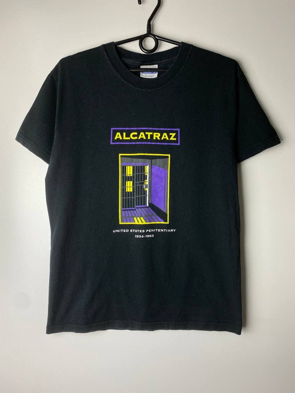 Vintage Alcatraz vintage t-shirt size S Size US S / EU 44-46 / 1 - 1 Thumbnail