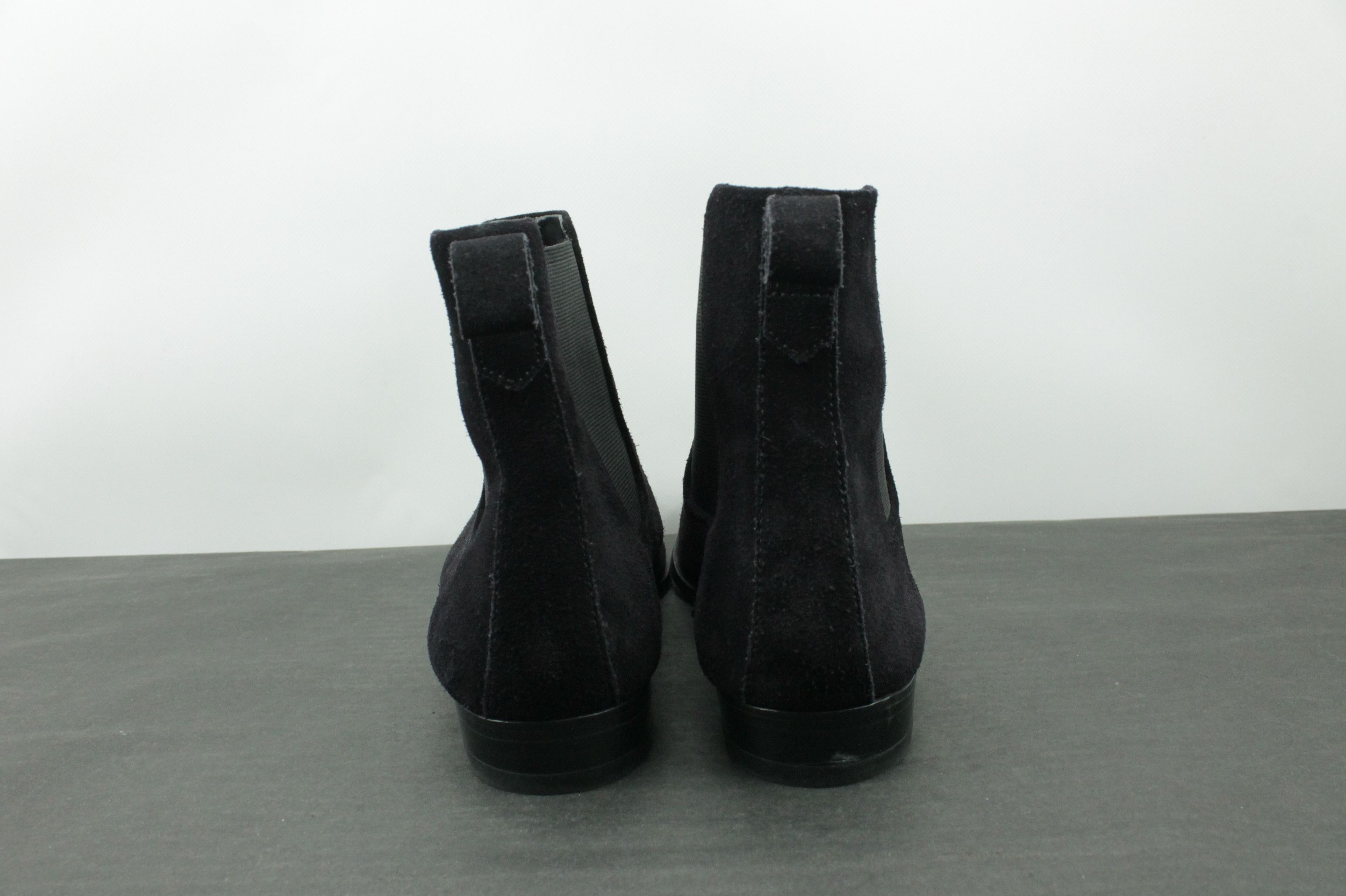 Hugo Boss Hugo Boss Men's Navy Suede Chelsea Boots Size US 9 / EU 42 - 7 Thumbnail