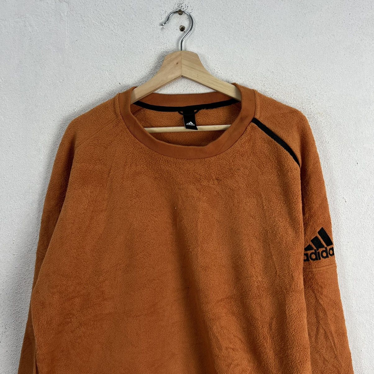 Adidas VINTAGE CREWNECK SWEATSHIRT ADIDAS STREET WEAR STYLE Size US L / EU 52-54 / 3 - 3 Thumbnail