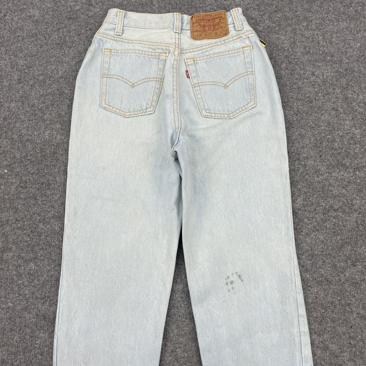 Levi's × Vintage Vintage Levi's 501 Faded Blue Light Wash -wc088 Size US 26 / EU 42 - 8 Thumbnail