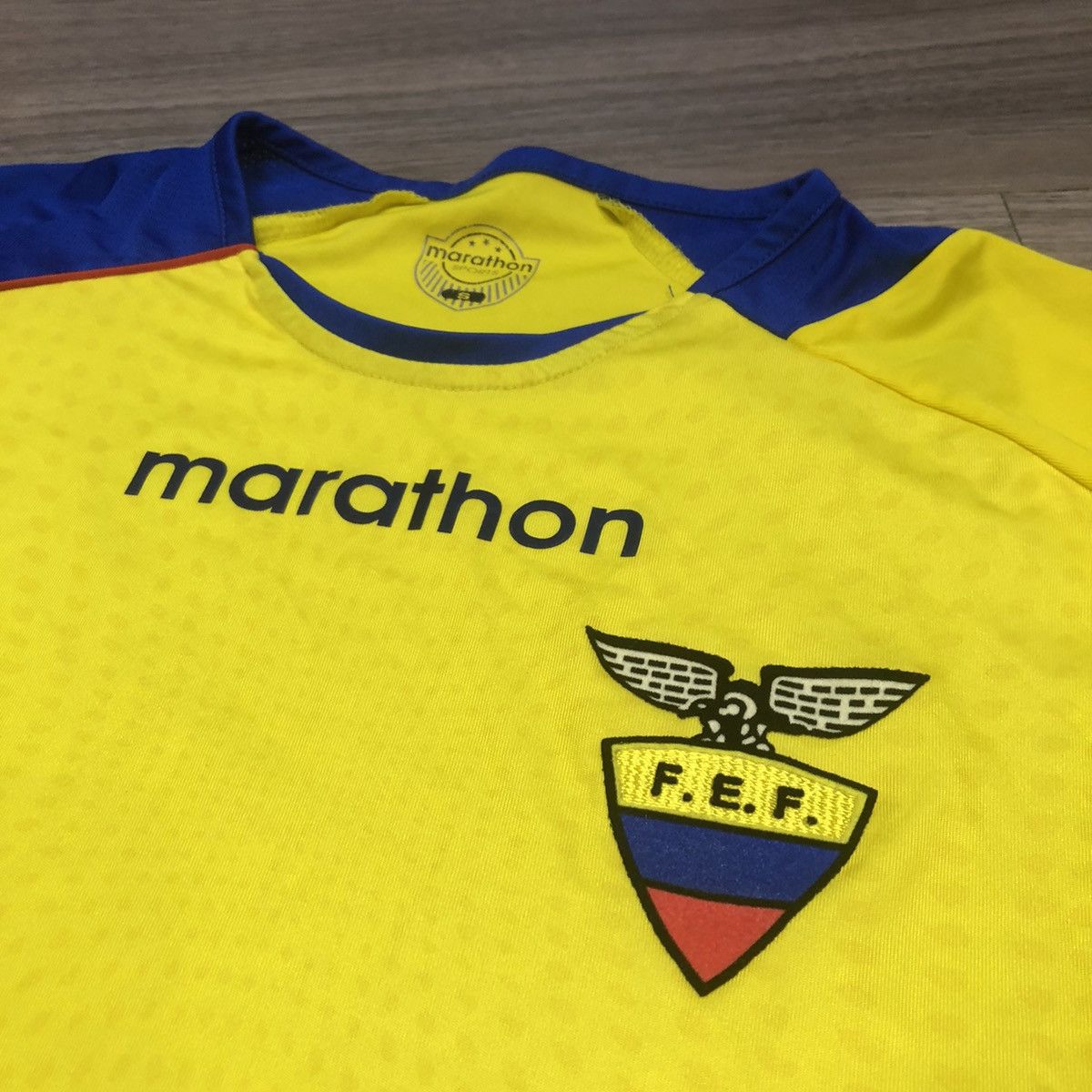 Other Ecuador 2006 World Cup home shirt Size US S / EU 44-46 / 1 - 3 Thumbnail