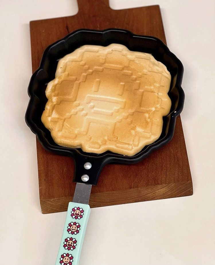 Takashi Murakami Takashi Murakami Flower 8bit Pancake Cooking Pan & book Size ONE SIZE - 8 Thumbnail