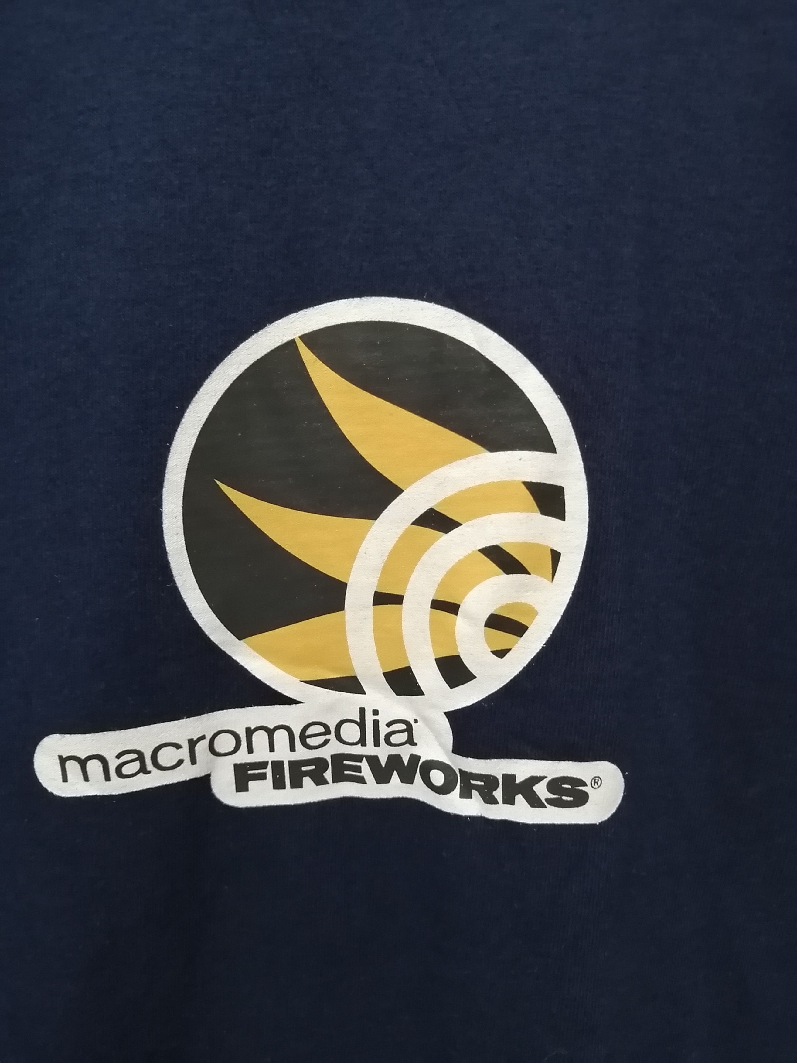 Vintage Vintage Macromedia FIREWORKS Tshirt - Size L Size US L / EU 52-54 / 3 - 4 Thumbnail