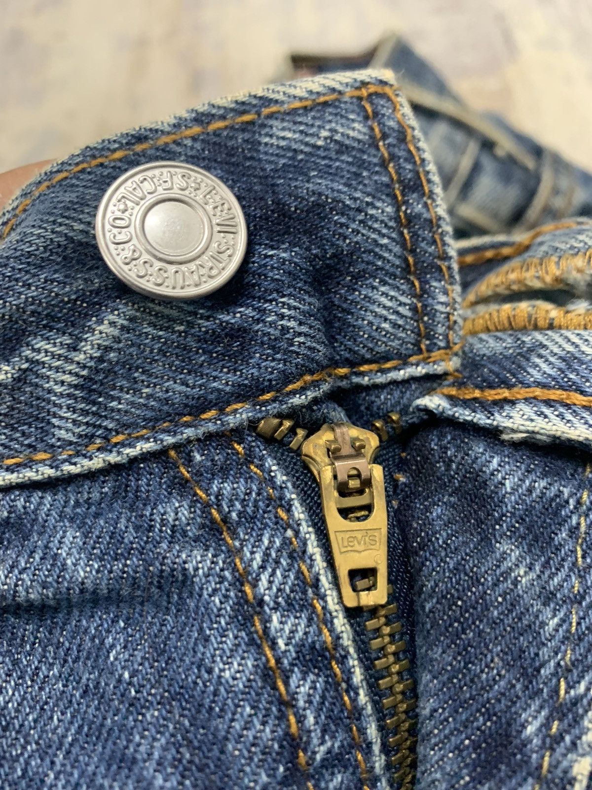 Levi's Vintage Levi’s 505 Regular Fit Mud Wash Jeans 34x28.5 Size US 34 / EU 50 - 8 Thumbnail