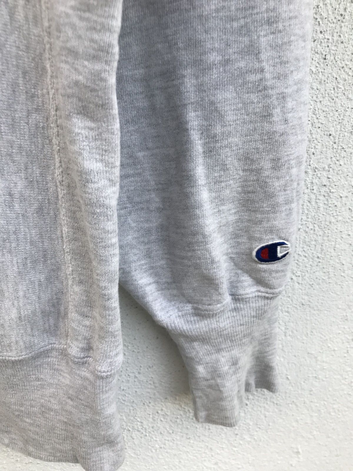 Champion Vintage Champion Light Grey Crewneck 21 bulk purchase Size US M / EU 48-50 / 2 - 4 Thumbnail