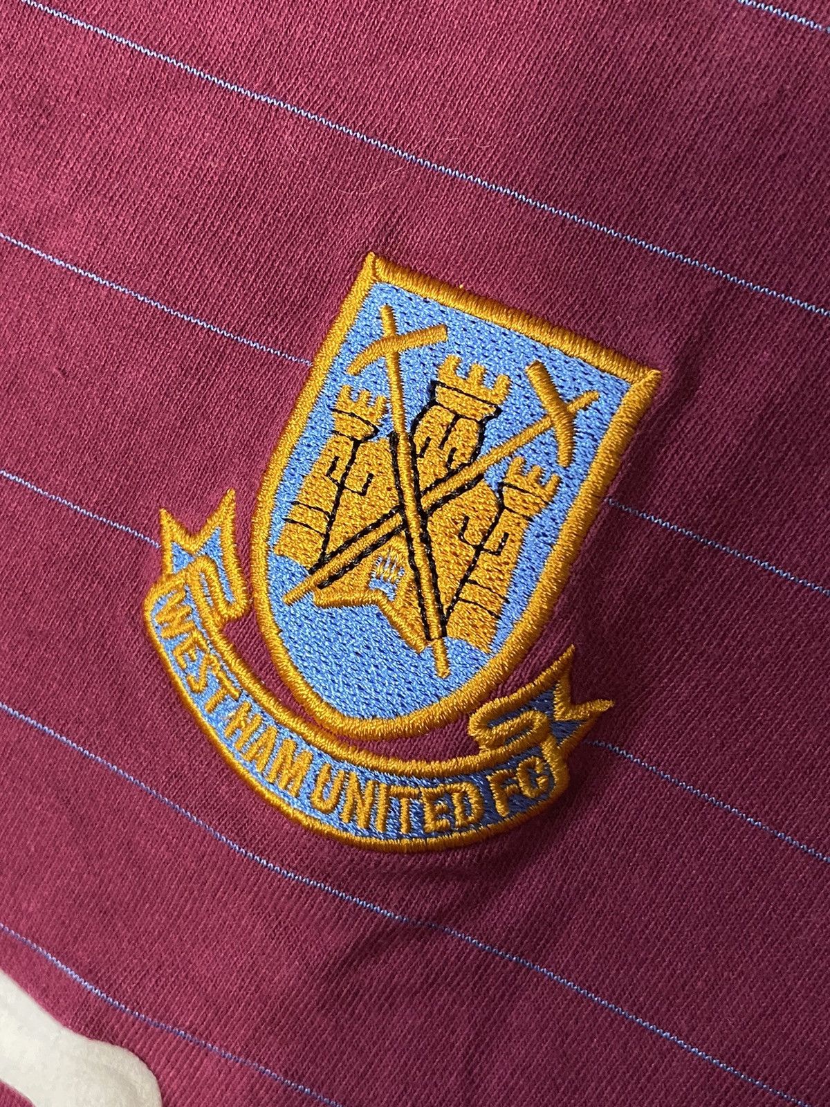 Vintage Vintage West Ham Score Draw Soccer Football Jersey AVCO Size US L / EU 52-54 / 3 - 5 Thumbnail