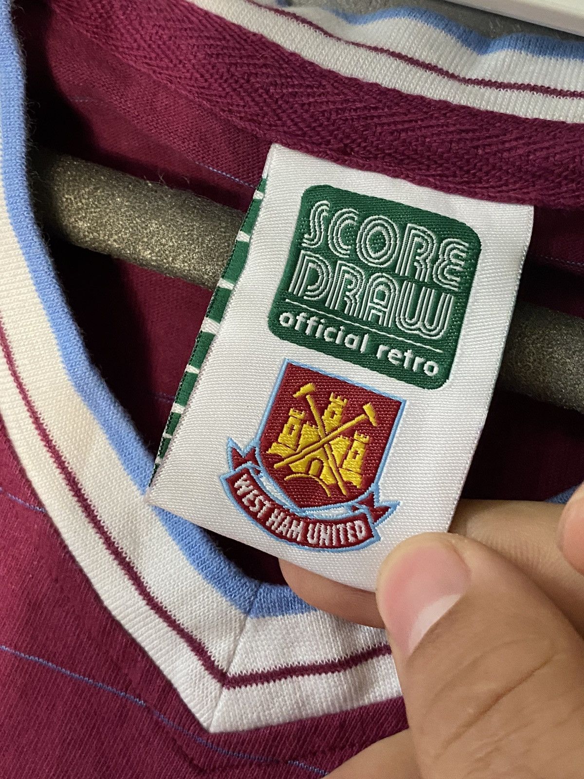 Vintage Vintage West Ham Score Draw Soccer Football Jersey AVCO Size US L / EU 52-54 / 3 - 3 Thumbnail