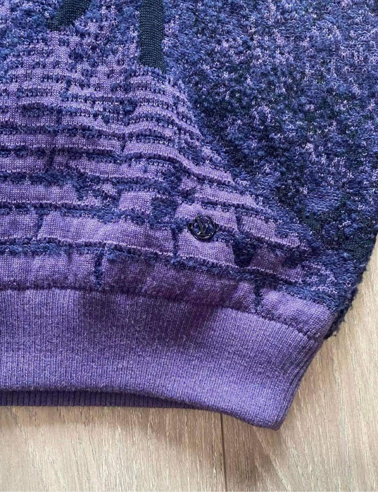 Louis Vuitton LV SS19 RUNWAY BRICK ROAD SWEATER IN PURPLE SIZE:S Size US S / EU 44-46 / 1 - 4 Thumbnail