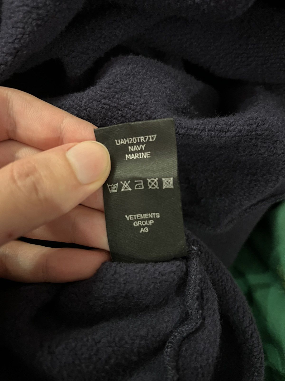 Vetements *RARE* AW 19 UNAVIABLE VETEMENTS sweatshirt Size US S / EU 44-46 / 1 - 8 Thumbnail