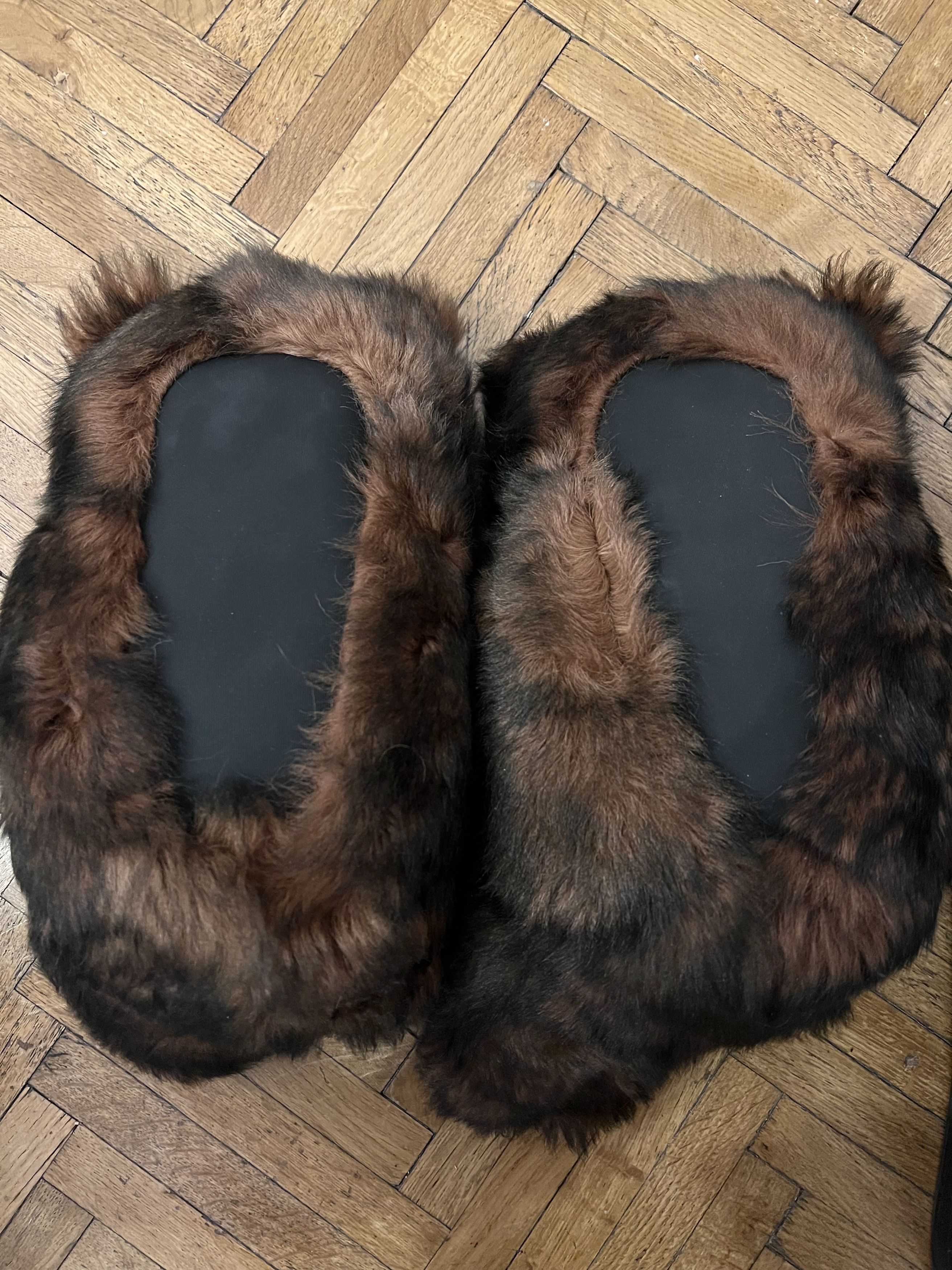 Vetements *RARE* VETEMENTS Fur Bear shoes Size 35 Size US 5 / IT 35 - 5 Thumbnail