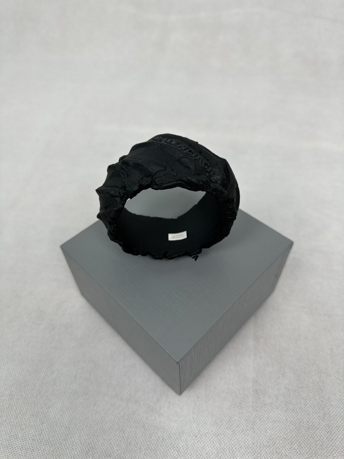 Balenciaga Balenciaga Runway Bracelet Distressed Rubber Tire Size ONE SIZE - 2 Thumbnail
