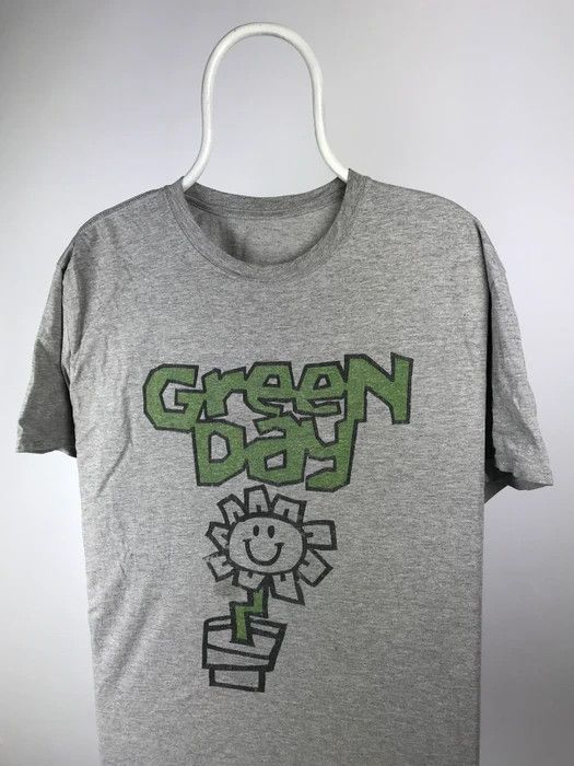 Band Tees Green Day T-shirt flower pot rock band tee vintage size XL Size US XL / EU 56 / 4 - 2 Thumbnail