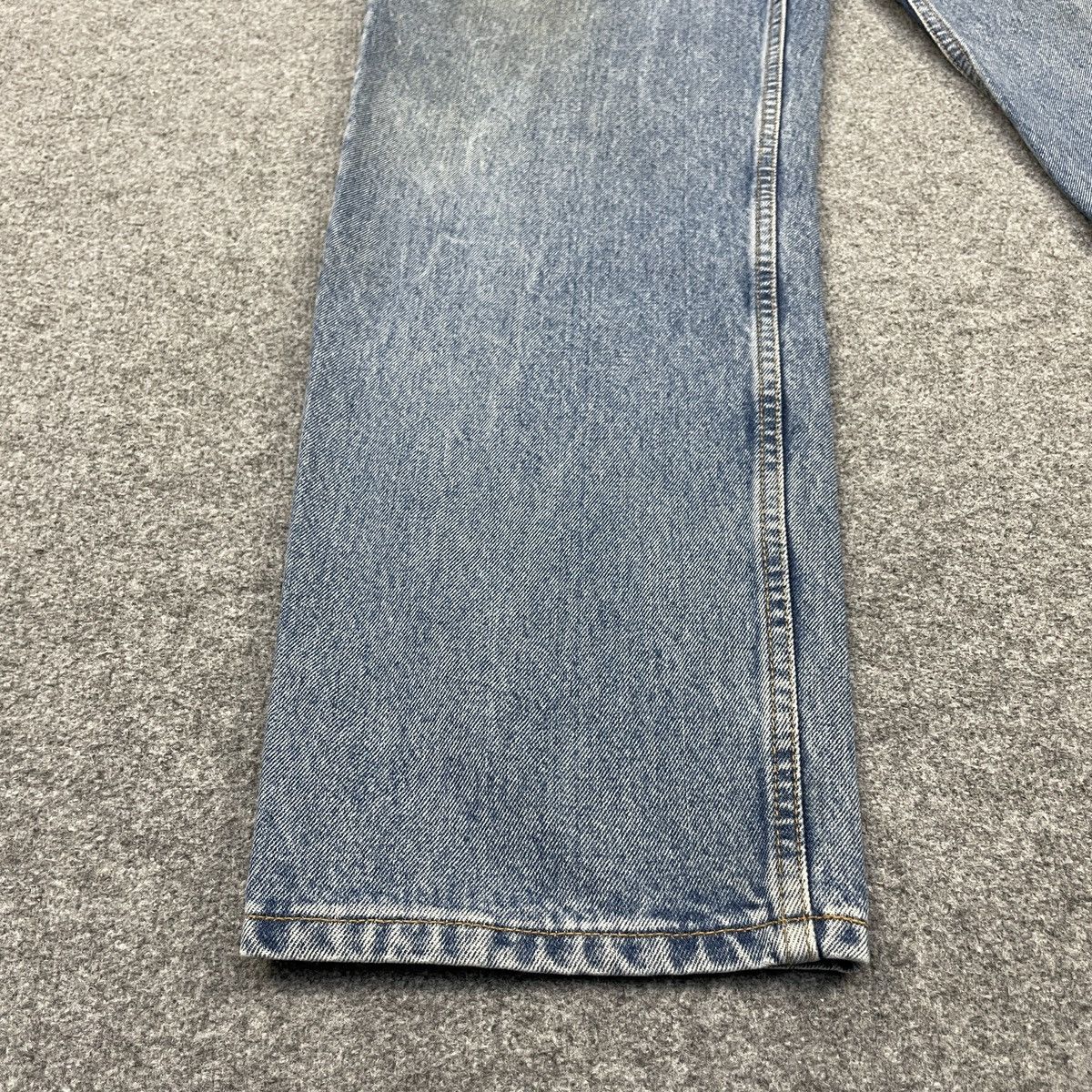 Levi's × Vintage Vintage Levi's 550 Faded Jeans -wc125 Size US 37 - 9 Thumbnail