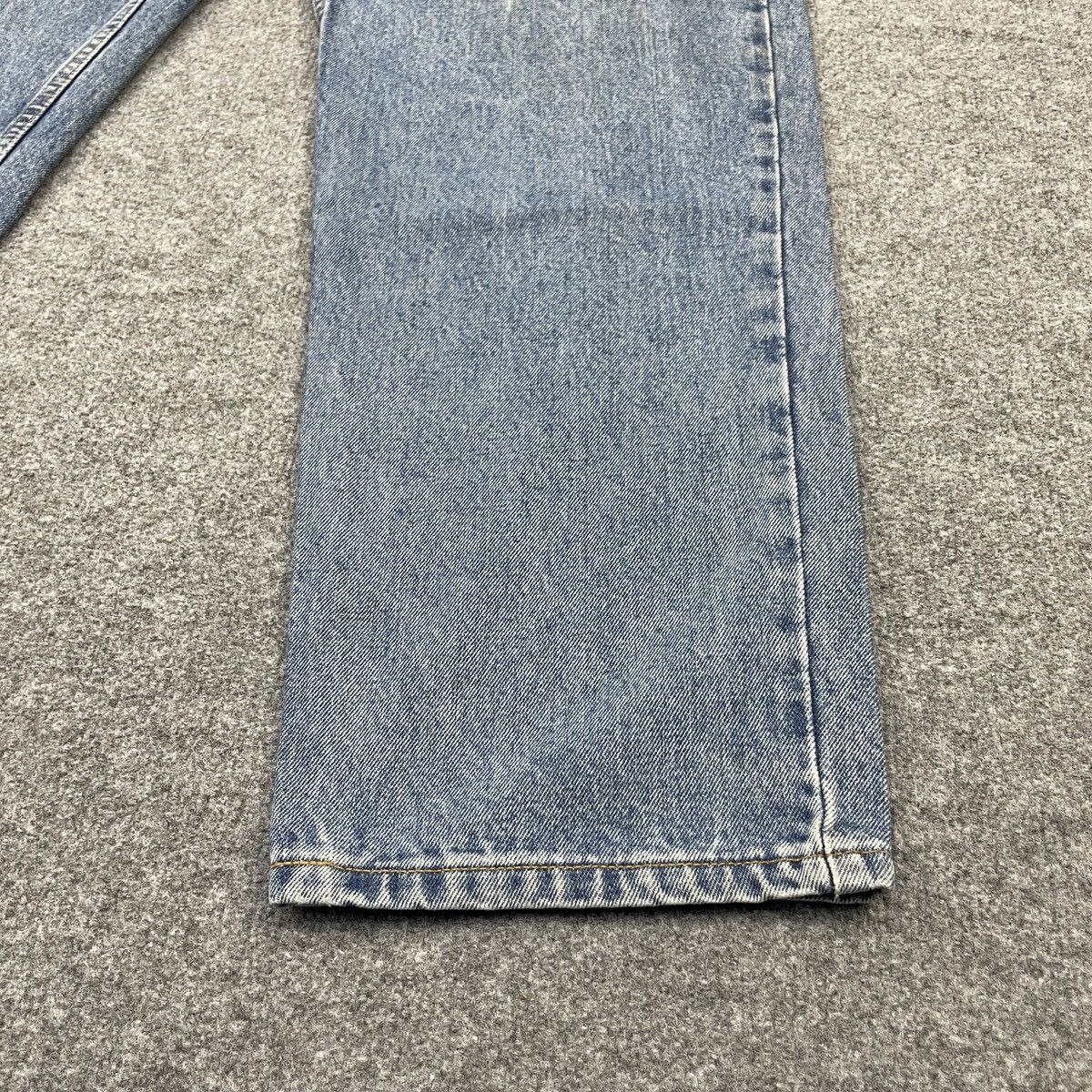 Levi's × Vintage Vintage Levi's 550 Faded Jeans -wc125 Size US 37 - 10 Thumbnail