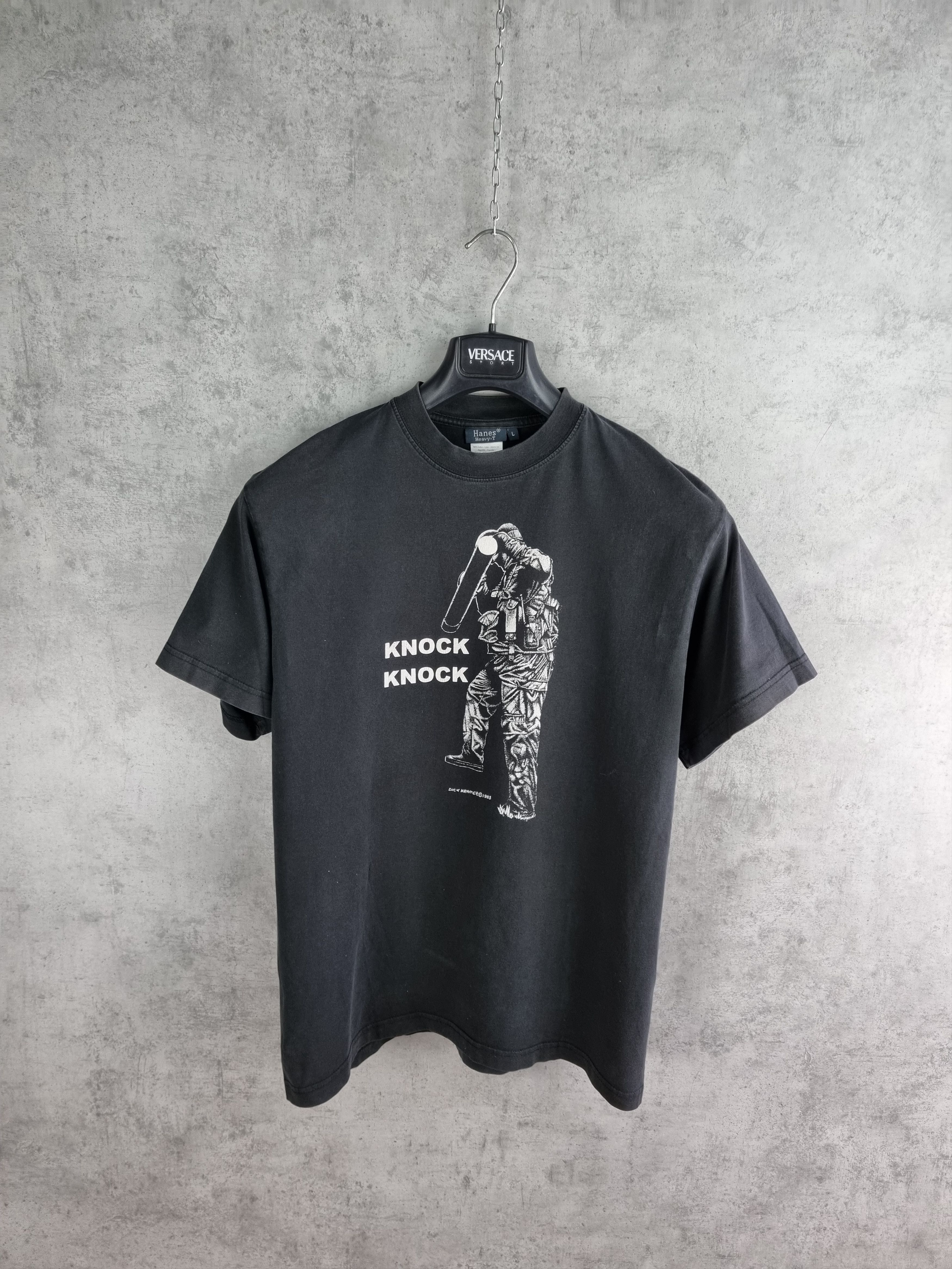 Japanese Brand 1993 Knock Knock We Make House Calls Vintage Tee Shirt Size US L / EU 52-54 / 3 - 3 Thumbnail