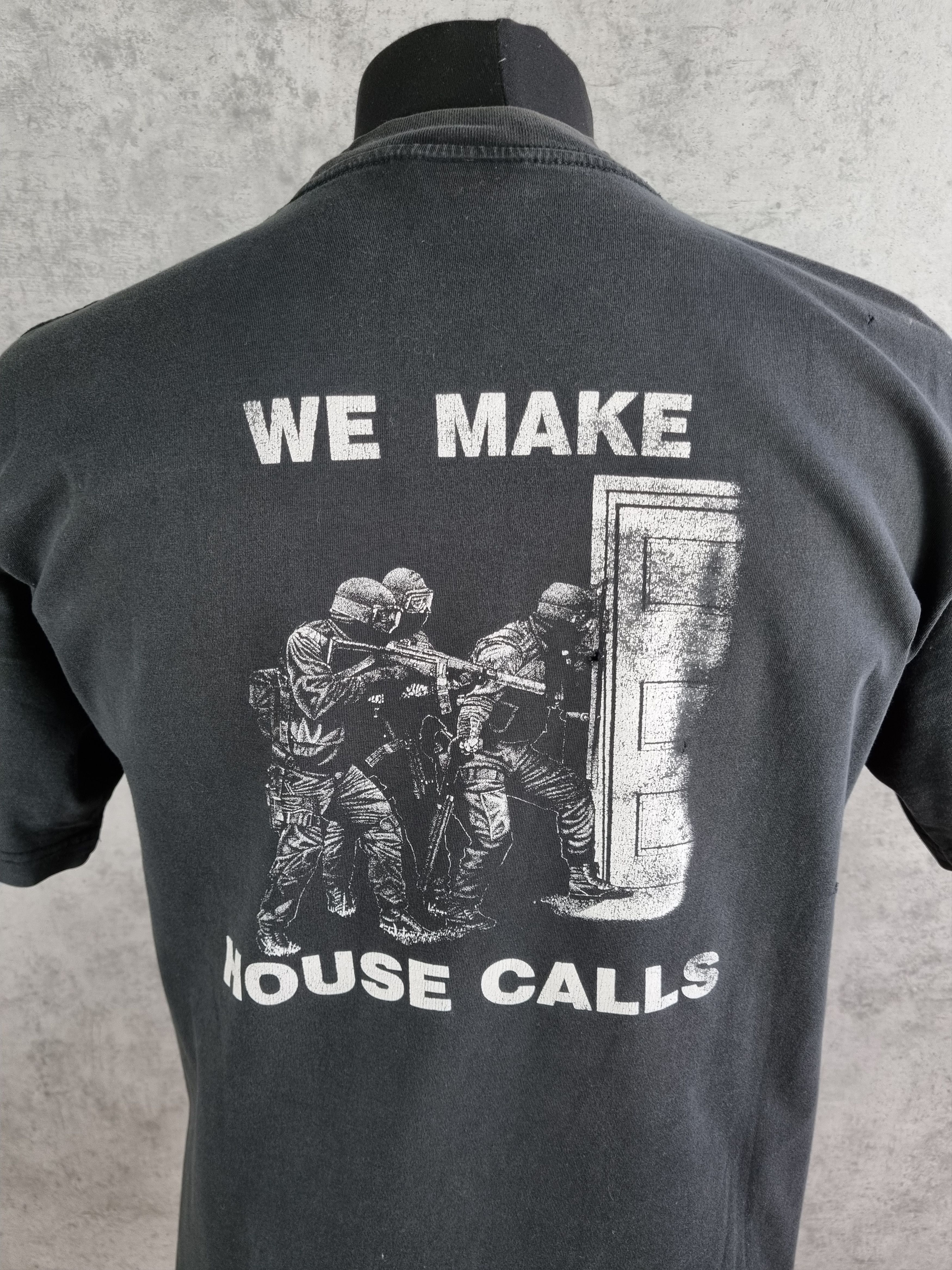 Japanese Brand 1993 Knock Knock We Make House Calls Vintage Tee Shirt Size US L / EU 52-54 / 3 - 2 Thumbnail