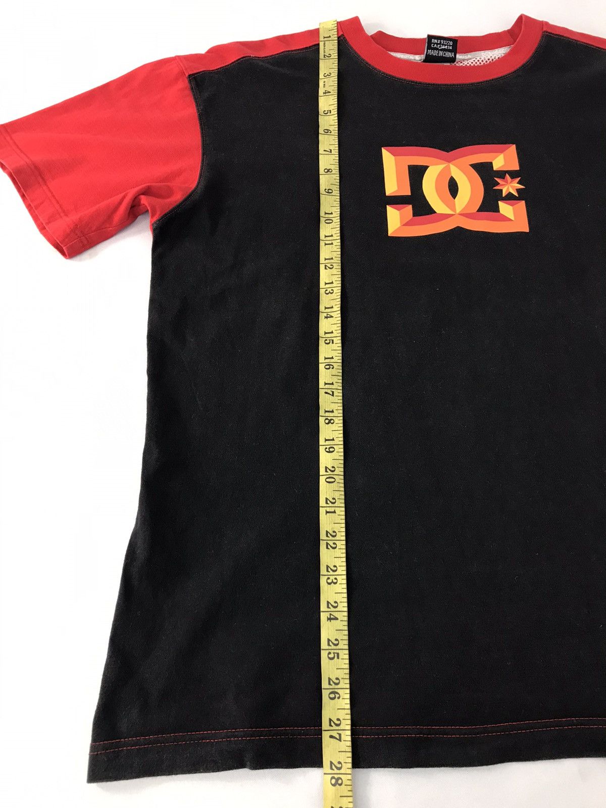 Japanese Brand Dcshoecousa Big Logo two tones Colour Tee Size US L / EU 52-54 / 3 - 9 Thumbnail