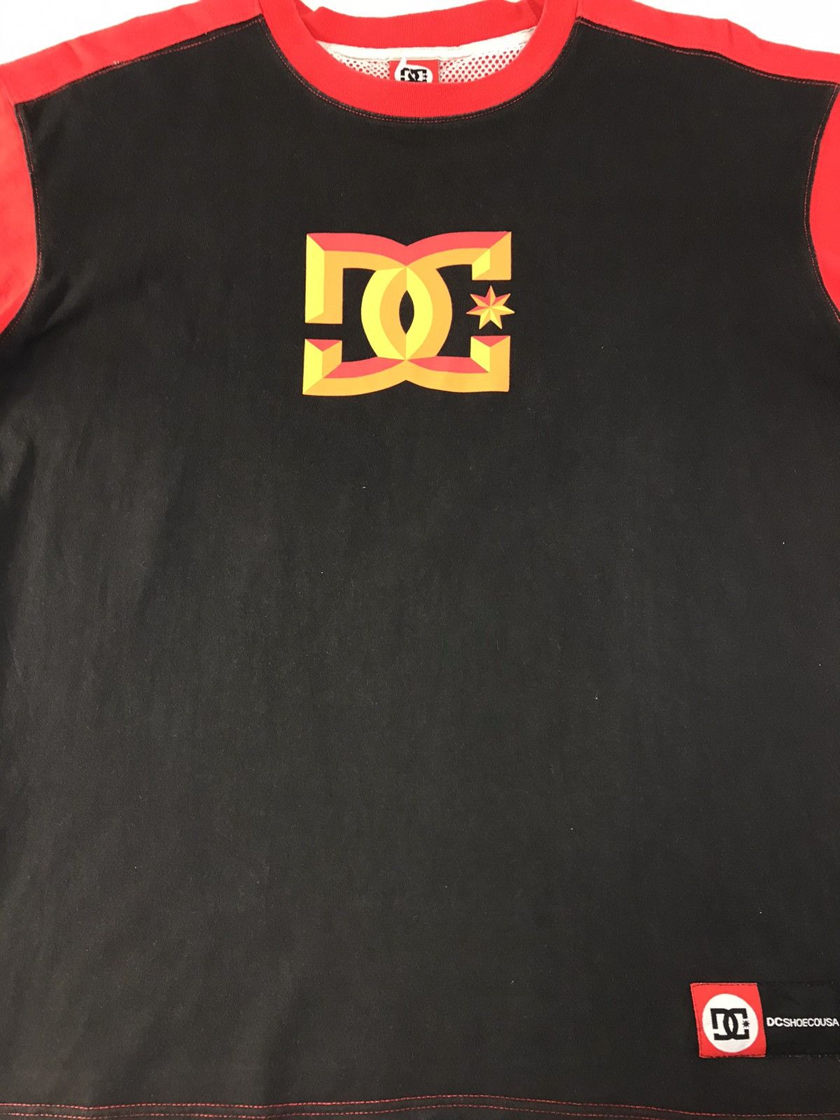 Japanese Brand Dcshoecousa Big Logo two tones Colour Tee Size US L / EU 52-54 / 3 - 3 Thumbnail
