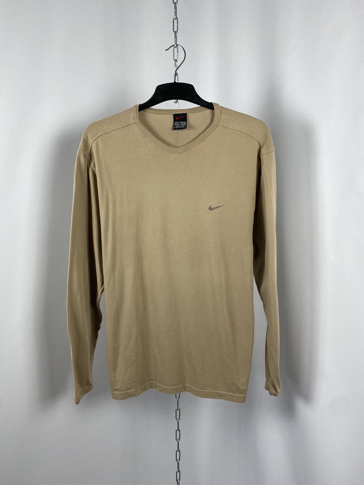 Nike Nike long sleeve beige vintage swoosh size L Size US L / EU 52-54 / 3 - 1 Thumbnail