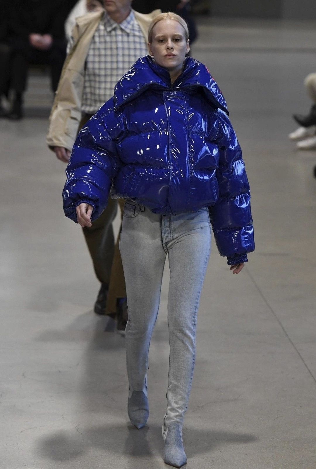 Image of Vetements Aw17 Miss Webcam Puffer in Blue, Men's (Size XS)