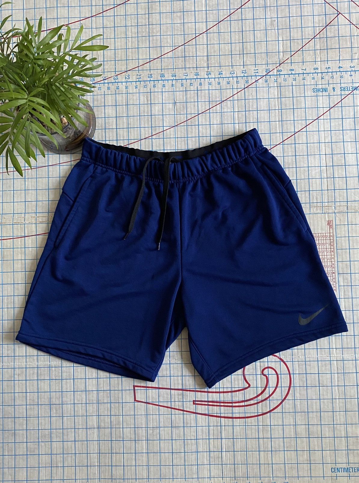 Nike Nike Navy Blue Sweat Shorts Size Large Size US 34 / EU 50 - 1 Thumbnail