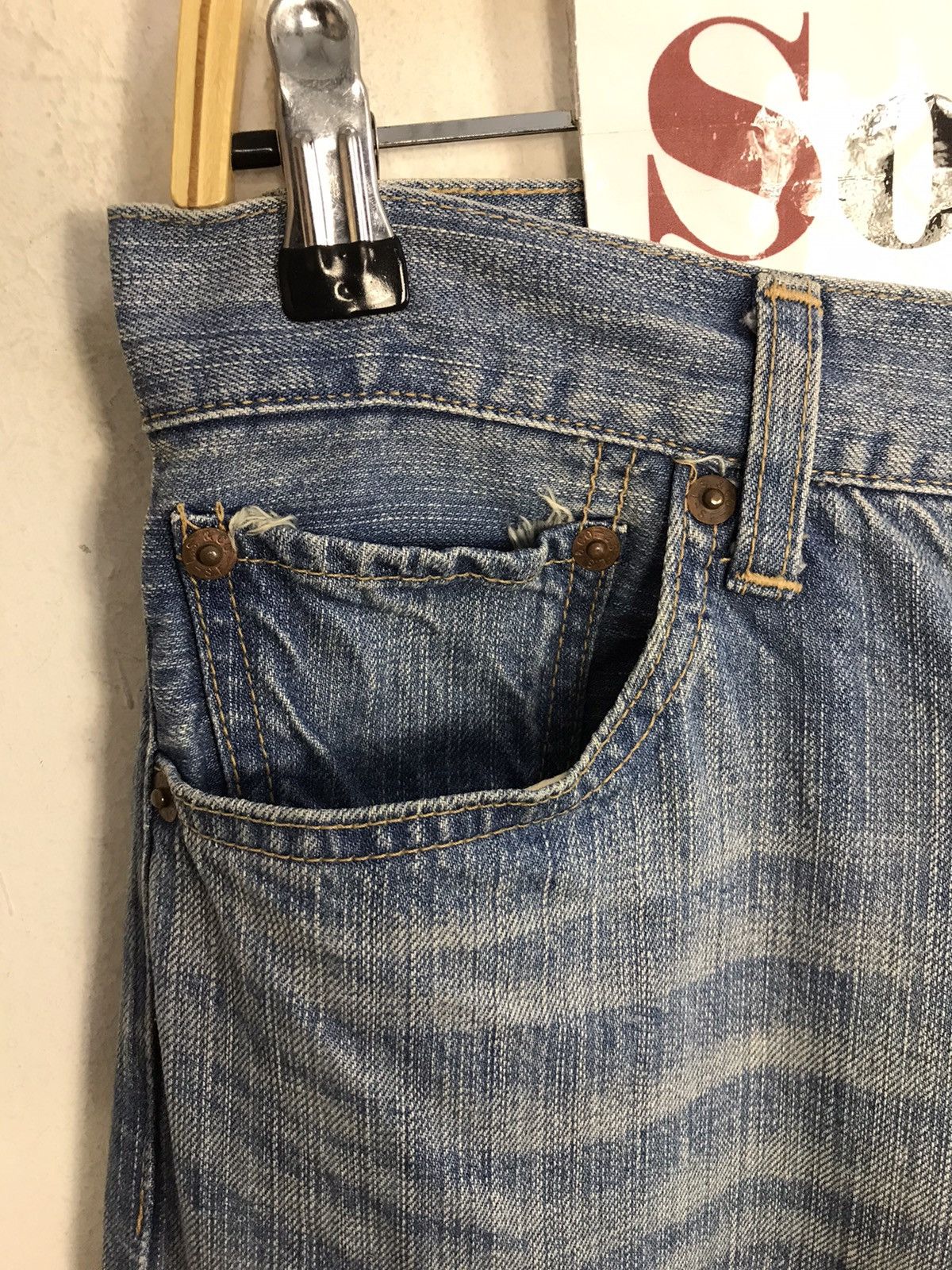 Japanese Brand × Levi's Vintage Levi’s Red Loop 505 Light Wash Jeans Design Size US 31 - 8 Thumbnail