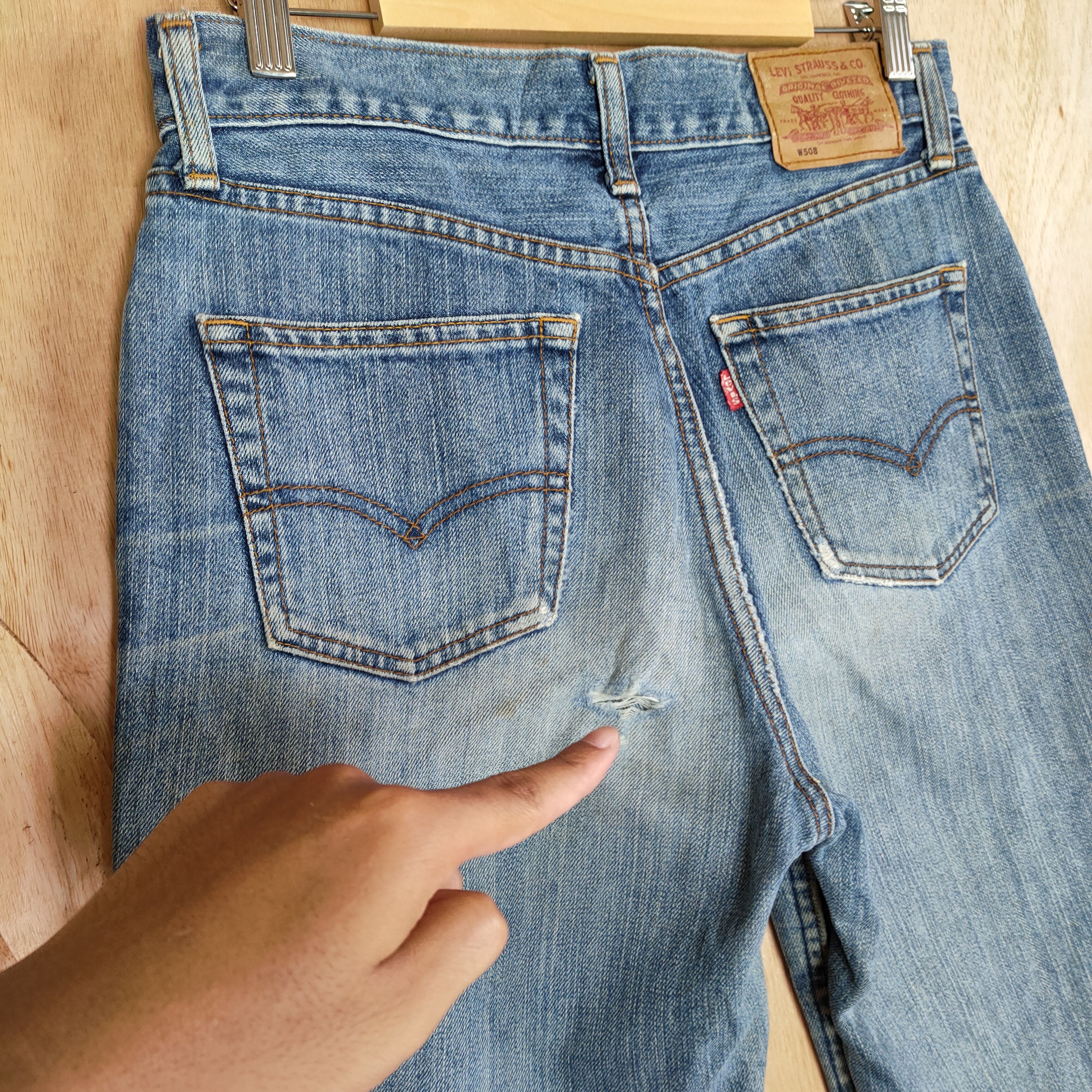 Levi's Vintage Clothing LEVI'S 508 DENIM JEAN /DISTRESSED KNEE/ FADED Size US 30 / EU 46 - 9 Thumbnail