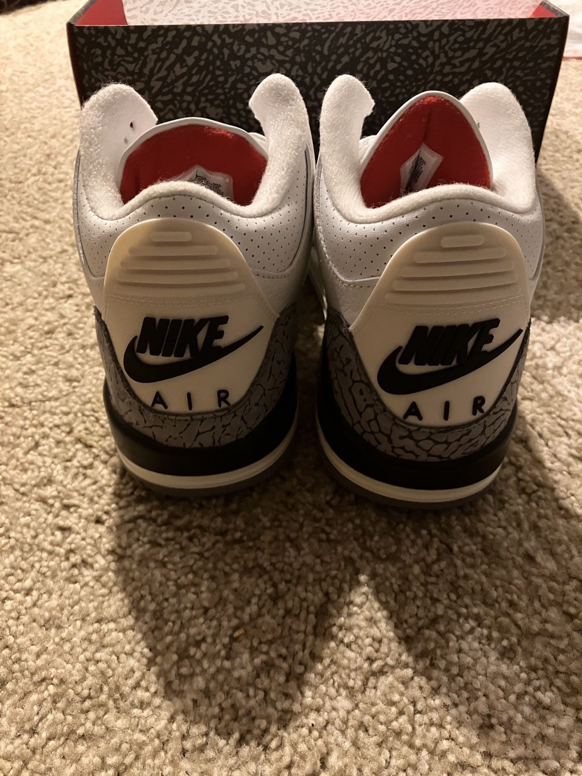 Jordan Brand Air Jordan 3 White Cement 7Y GS Size US 7 / EU 40 - 3 Thumbnail