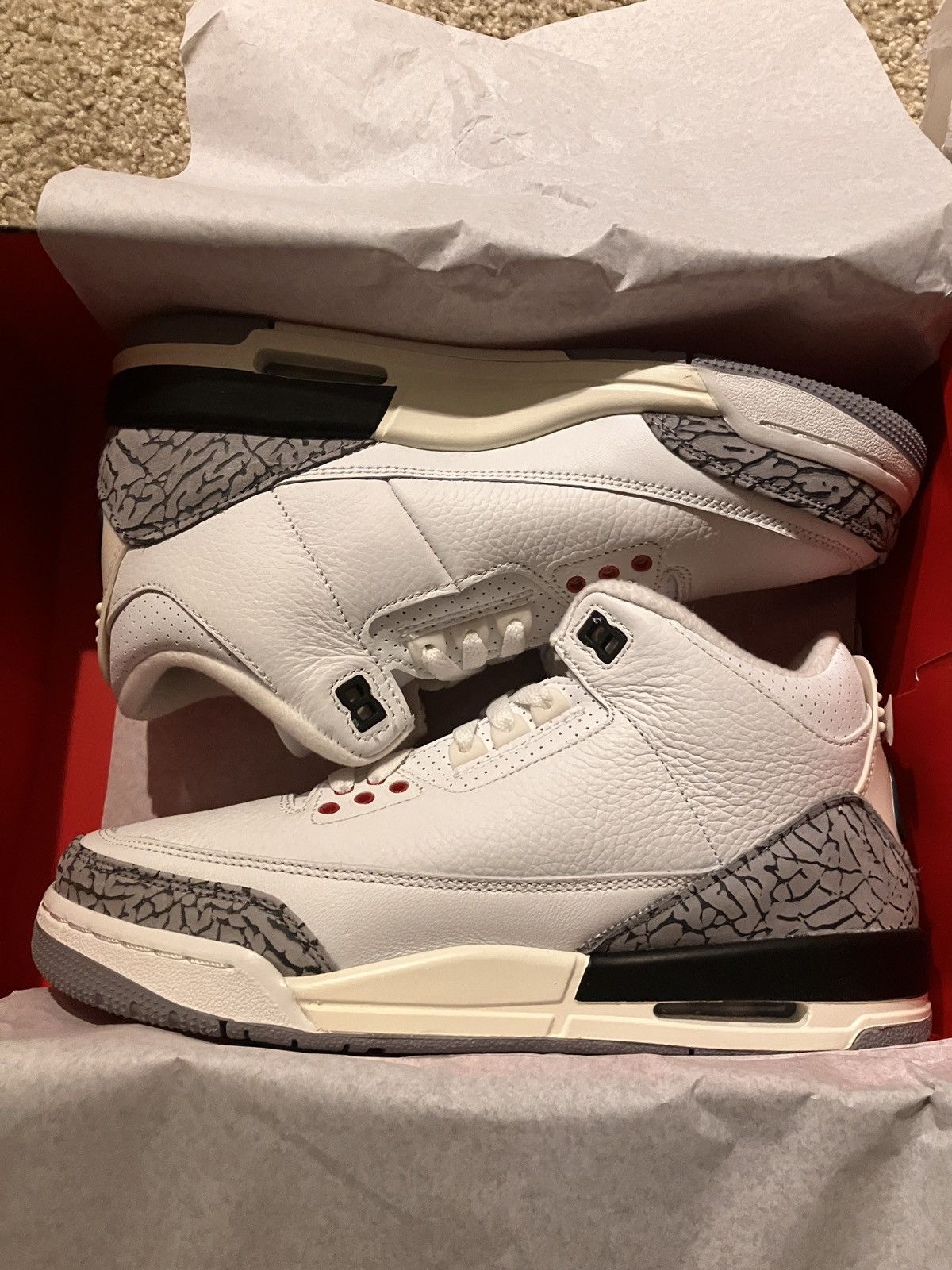 Jordan Brand Air Jordan 3 White Cement 7Y GS Size US 7 / EU 40 - 1 Thumbnail
