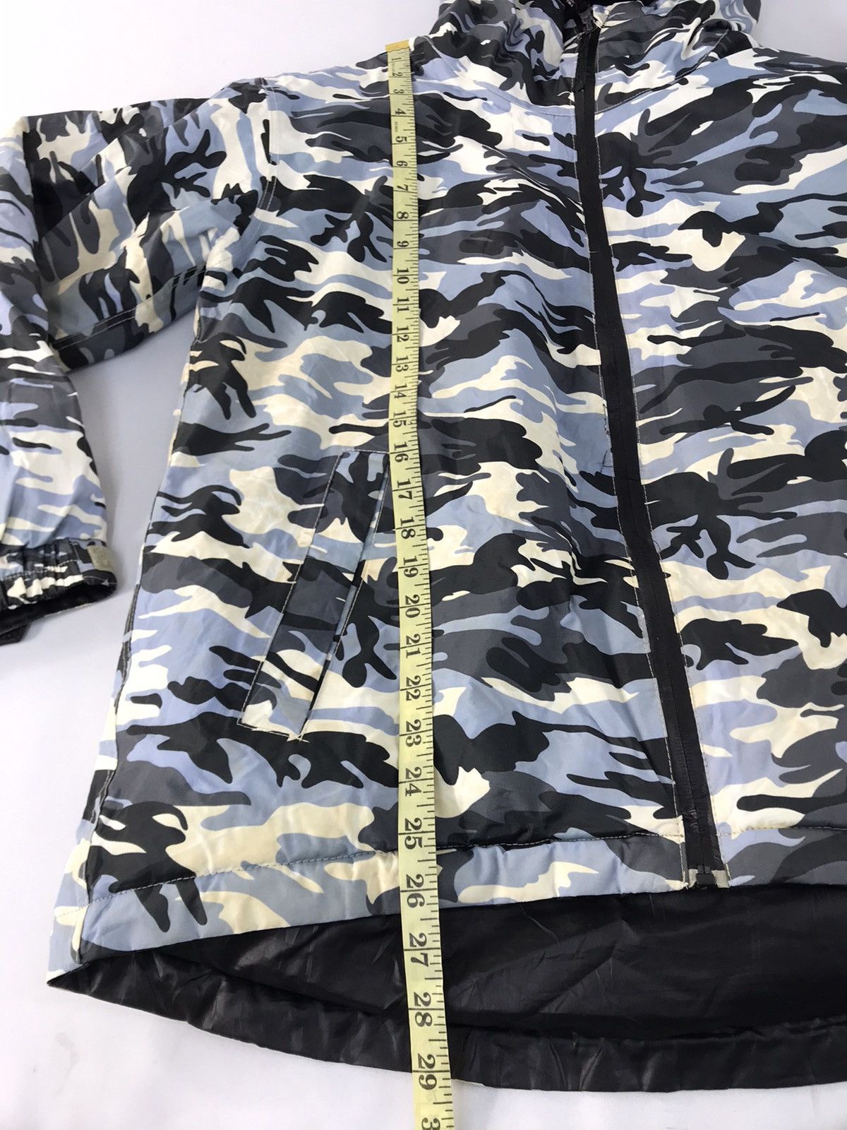 Japanese Brand Camouflage Military Style Army Puffer Jacket Zipper Size US L / EU 52-54 / 3 - 10 Thumbnail