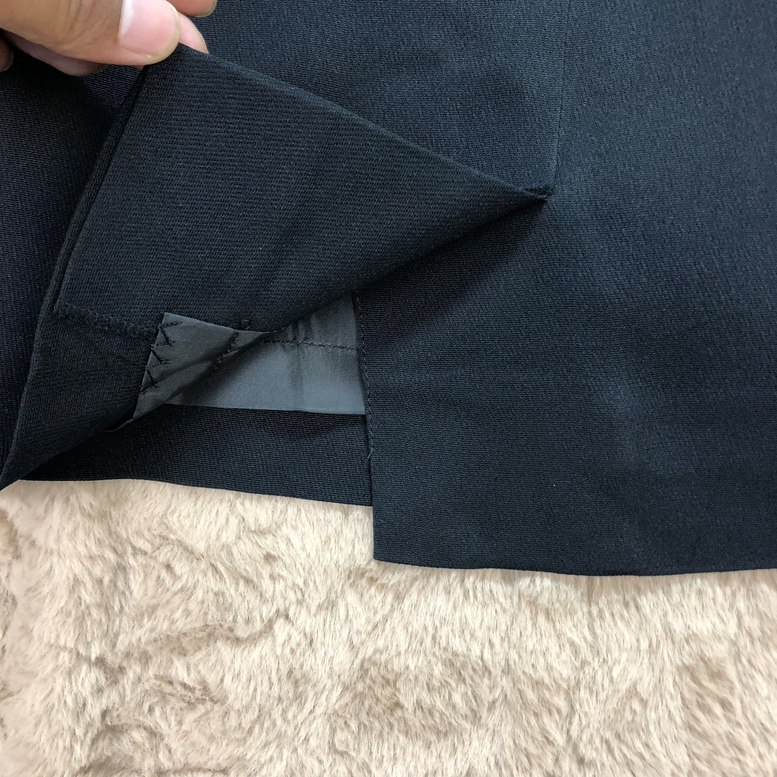 Givenchy ARCHIVES BOUTIQUES GIVENCHY MINI SKIRTS #5664-201 Size 31" - 6 Thumbnail