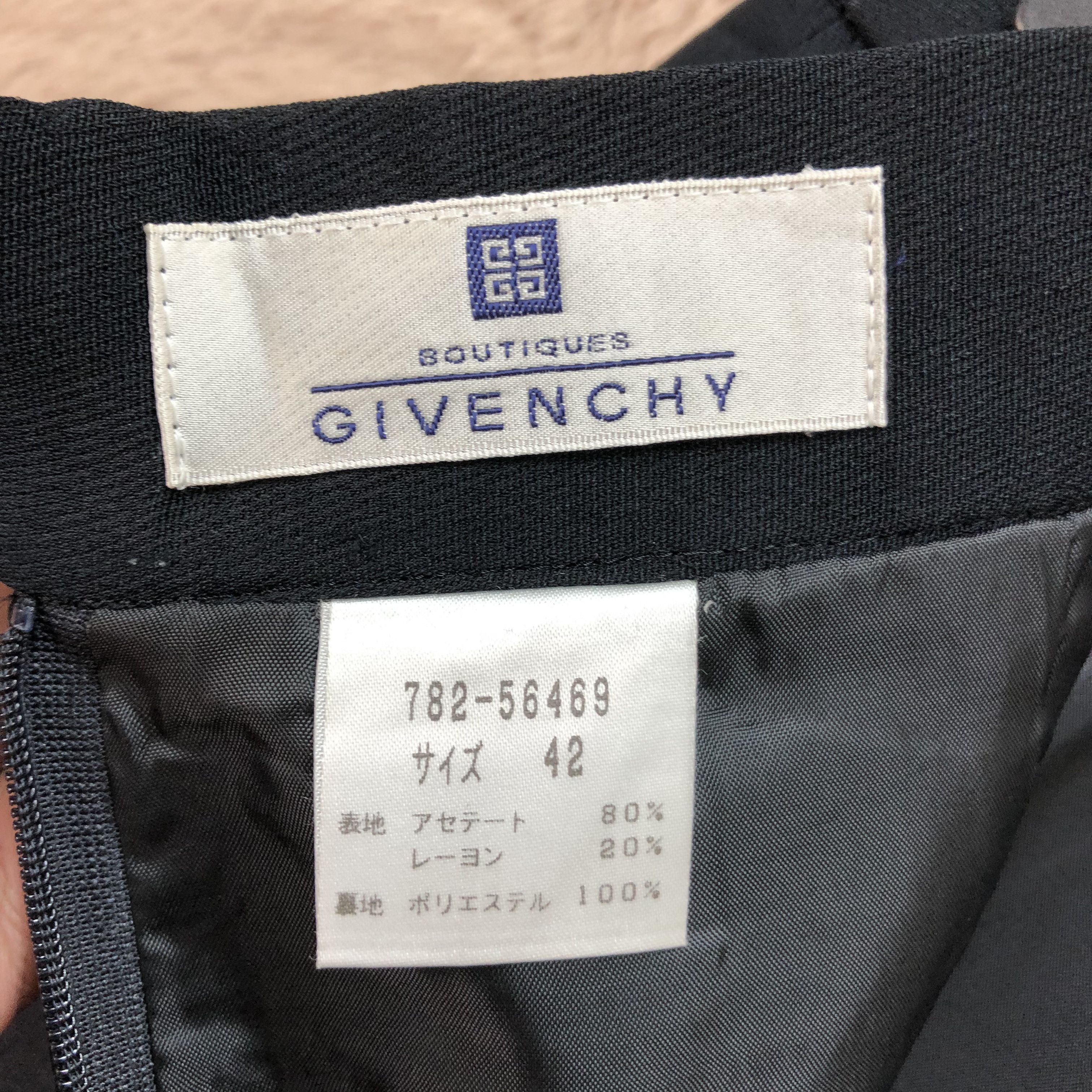 Givenchy ARCHIVES BOUTIQUES GIVENCHY MINI SKIRTS #5664-201 Size 31" - 3 Thumbnail