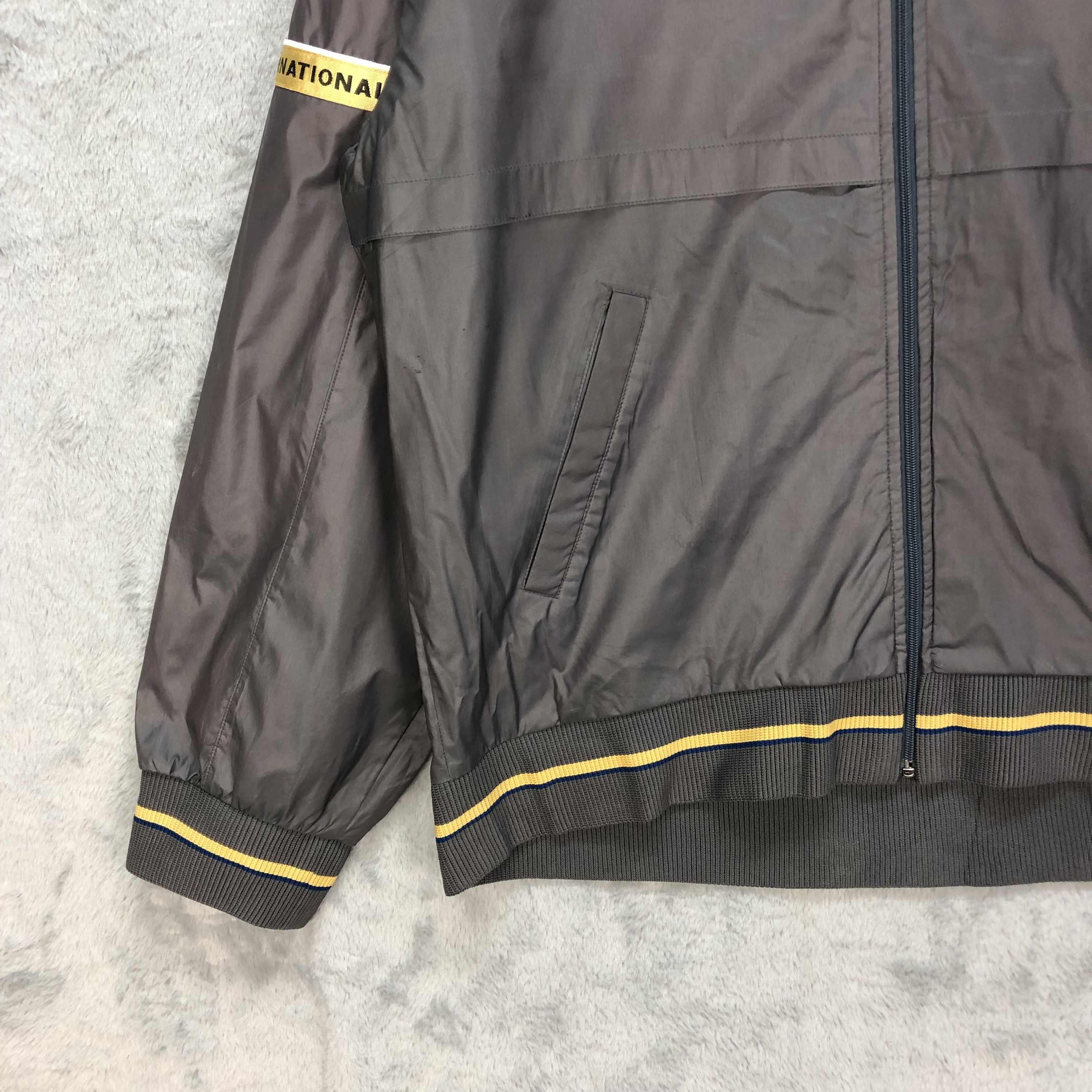 Nike VINTAGE 80s NIKE TURTLENECK WINDBREAKER JACKET #6179-52 Size US L / EU 52-54 / 3 - 5 Thumbnail