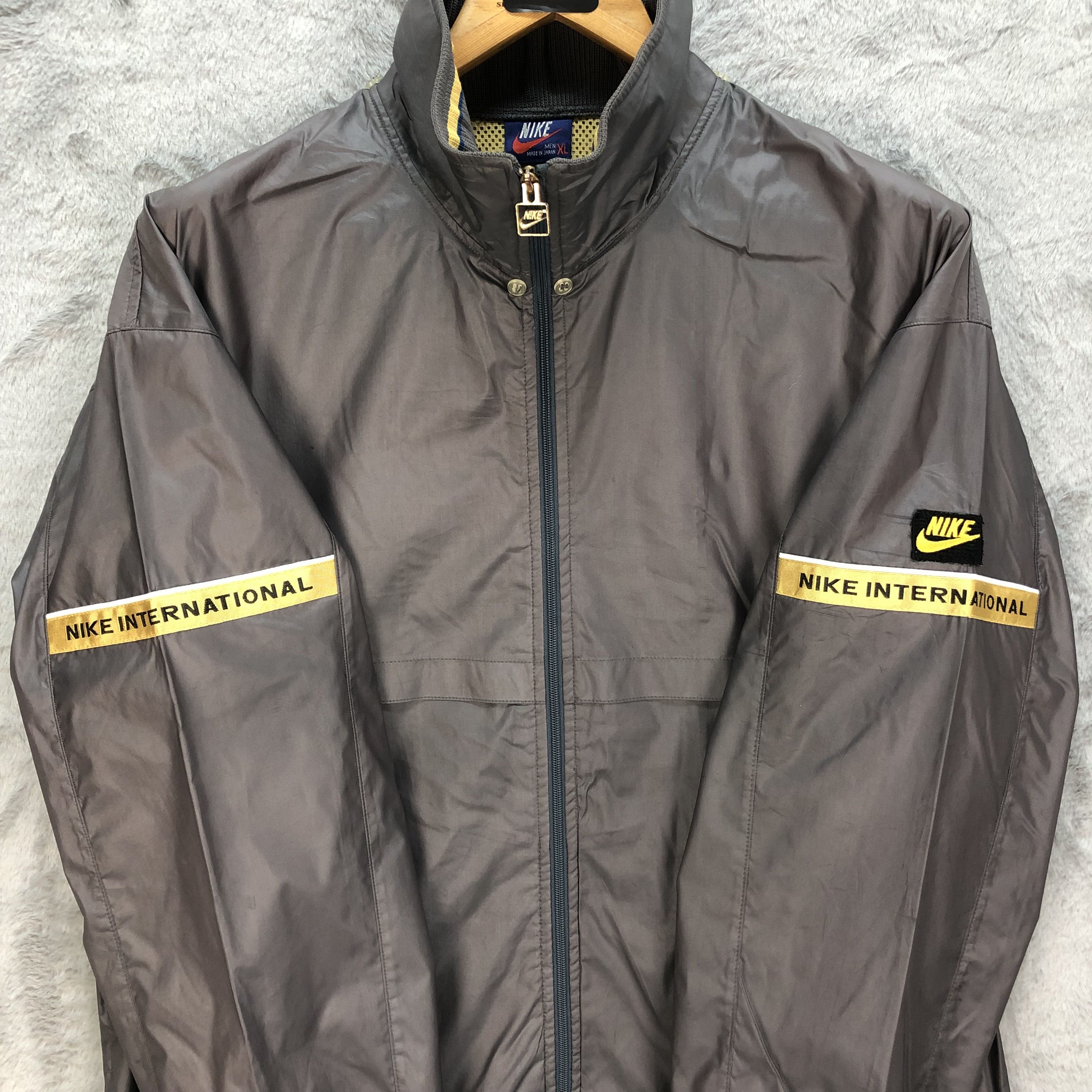 Nike VINTAGE 80s NIKE TURTLENECK WINDBREAKER JACKET #6179-52 Size US L / EU 52-54 / 3 - 9 Thumbnail