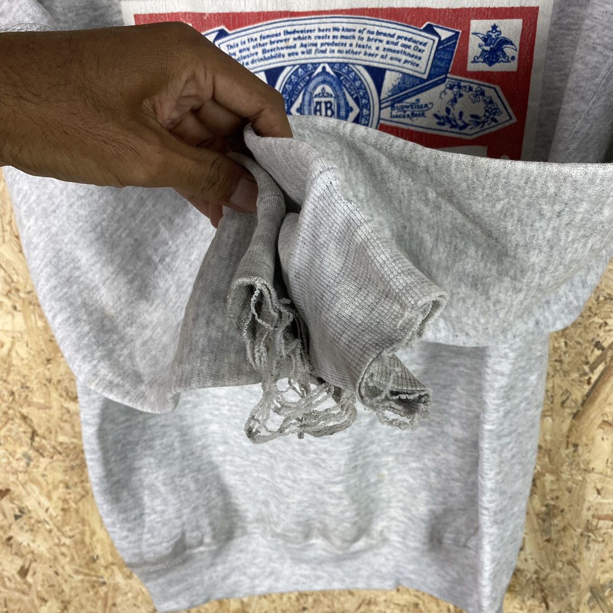 Budweiser × Vintage VINTAGE BUDWEISER DISTRESSED SWEATSHIRT Size US L / EU 52-54 / 3 - 8 Thumbnail