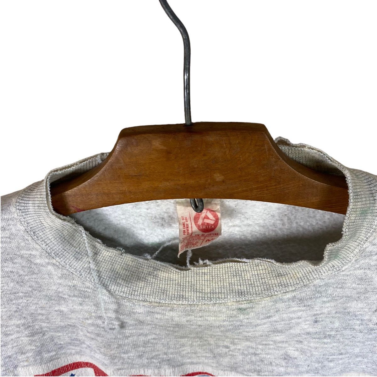 Budweiser × Vintage VINTAGE BUDWEISER DISTRESSED SWEATSHIRT Size US L / EU 52-54 / 3 - 3 Thumbnail