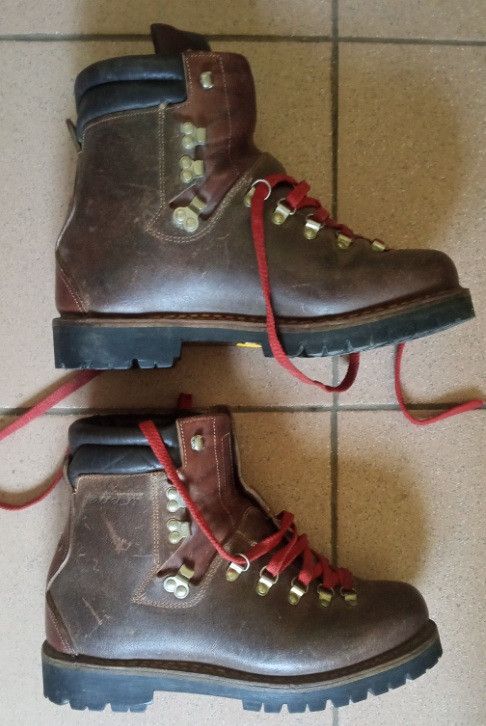 classic mountain boots