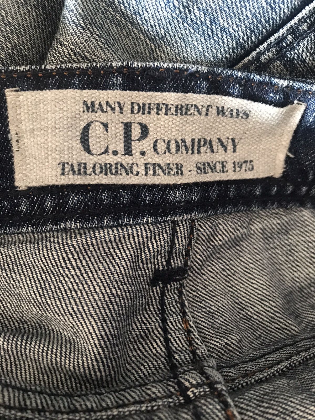 C.P. Company C.P. Company Distressed Size US 34 / EU 50 - 9 Thumbnail