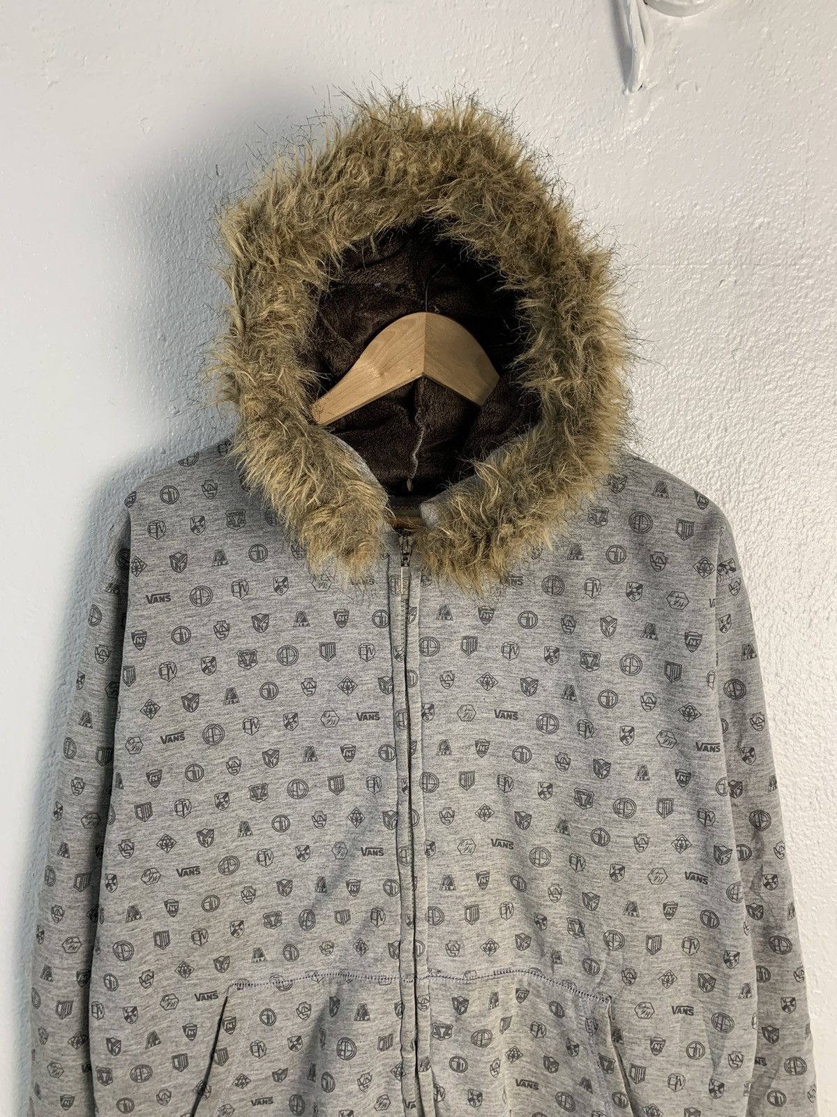 Vans Vans Monogram Zipper Hoodie Size US L / EU 52-54 / 3 - 4 Thumbnail