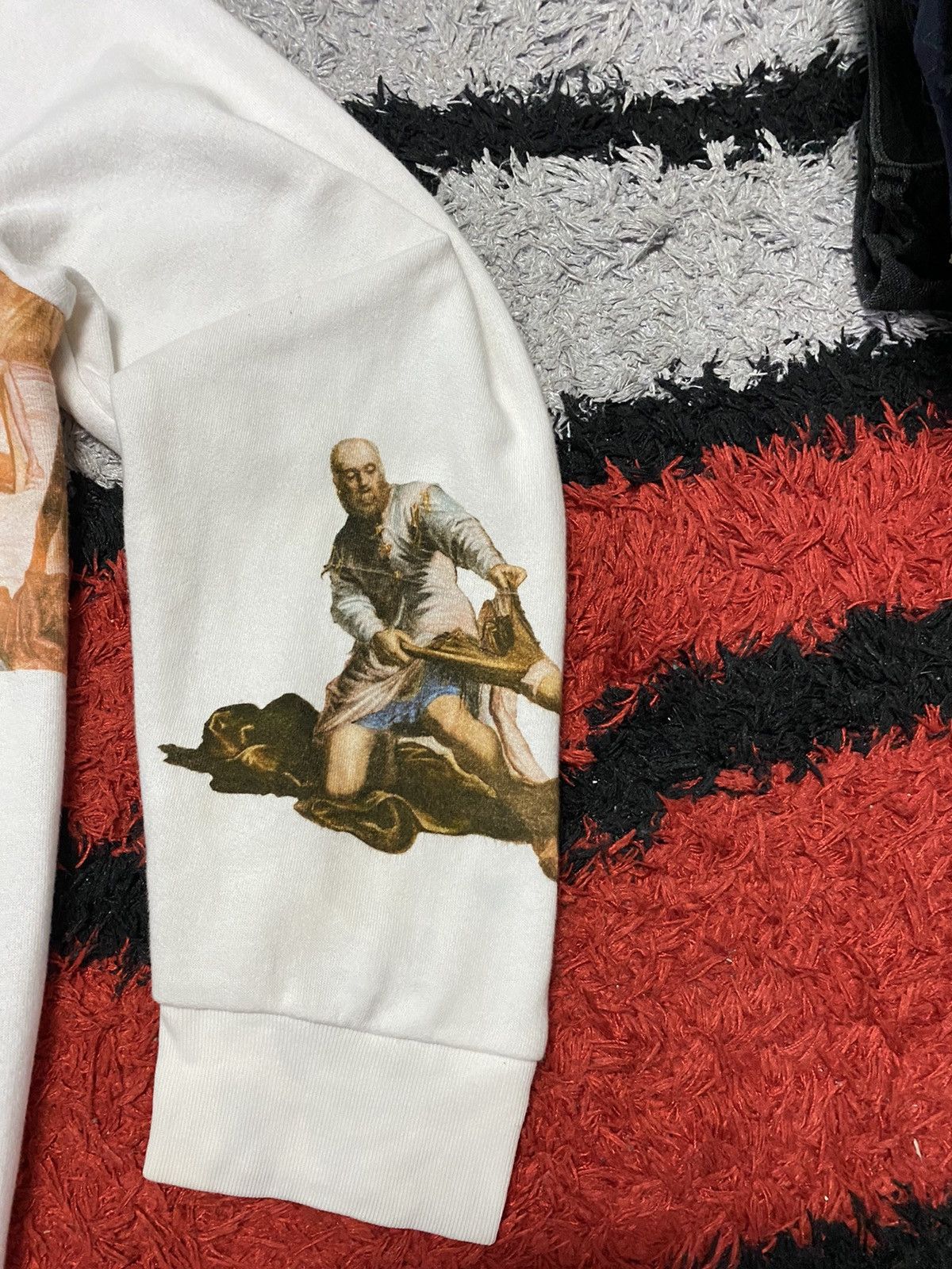 Zara Becoming A Work Of Art Sweatshirt by Zara & Universal Music Size US XL / EU 56 / 4 - 5 Thumbnail