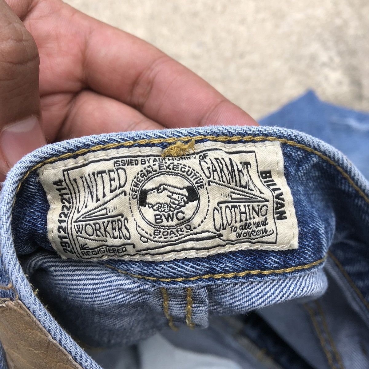 Japanese Brand 🔥Thrash🔥Billvan Stoned Wash Rips Distress Dirty Denim Jeans Size US 32 / EU 48 - 16 Thumbnail