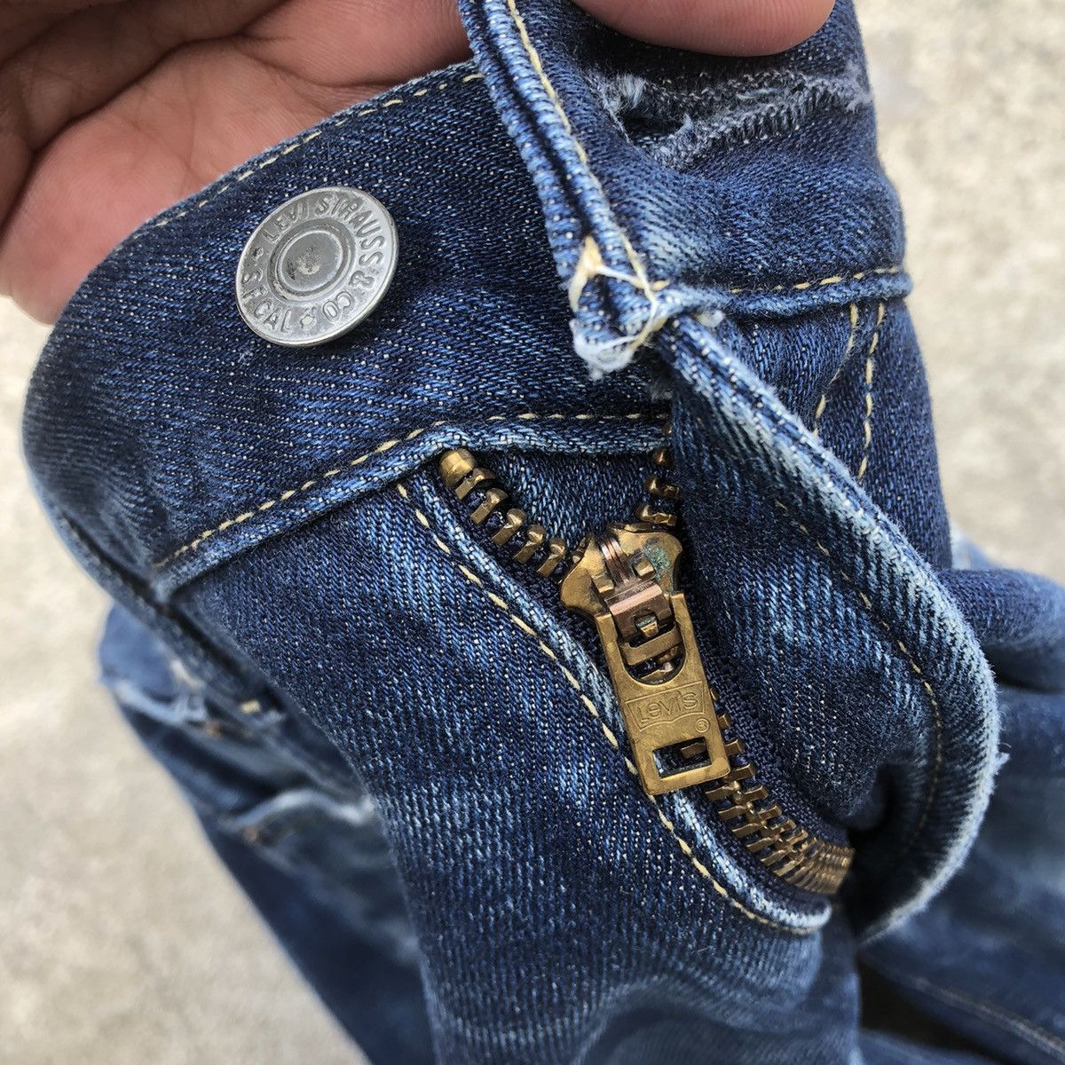 Levi's × Vintage 🔥Trash🔥Vintage Levis 502 Rips Distress Selvedge Dirty Denim Size US 32 / EU 48 - 14 Thumbnail