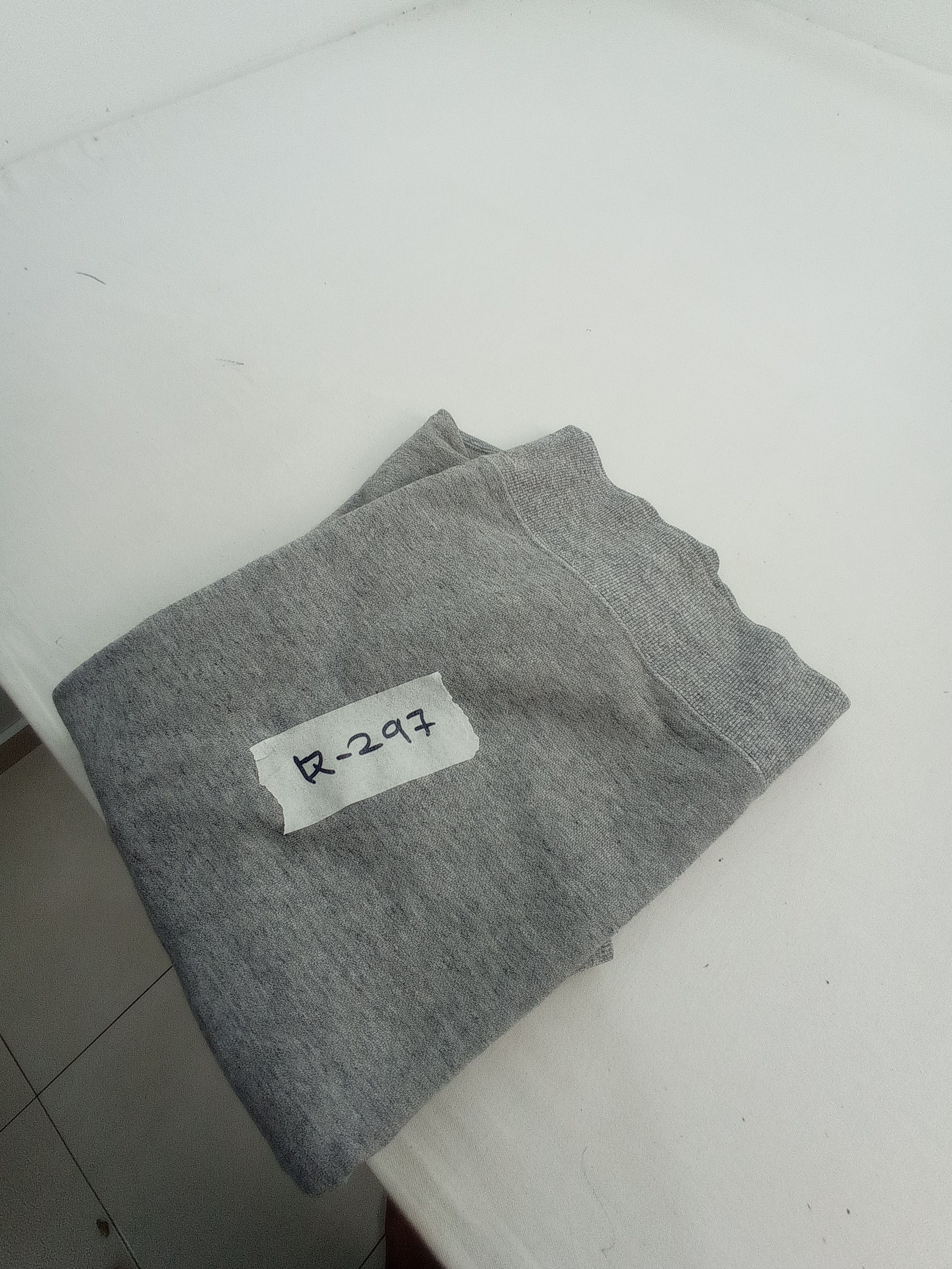 Star Wars Uniqlo X Star War Darth Vader Sweatshirts Size US XL / EU 56 / 4 - 9 Thumbnail