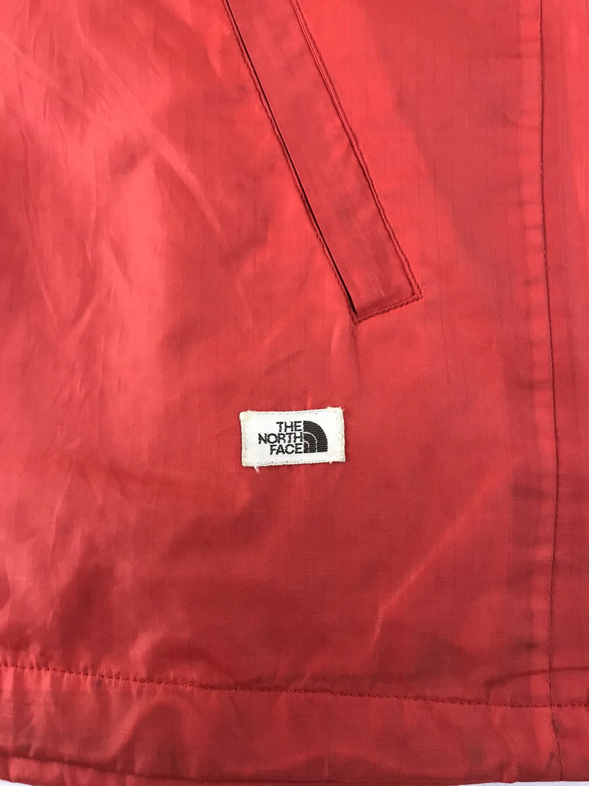 The North Face The North Face Windbreaker Red Jacket Zipper Nylon Inner Size US M / EU 48-50 / 2 - 3 Thumbnail