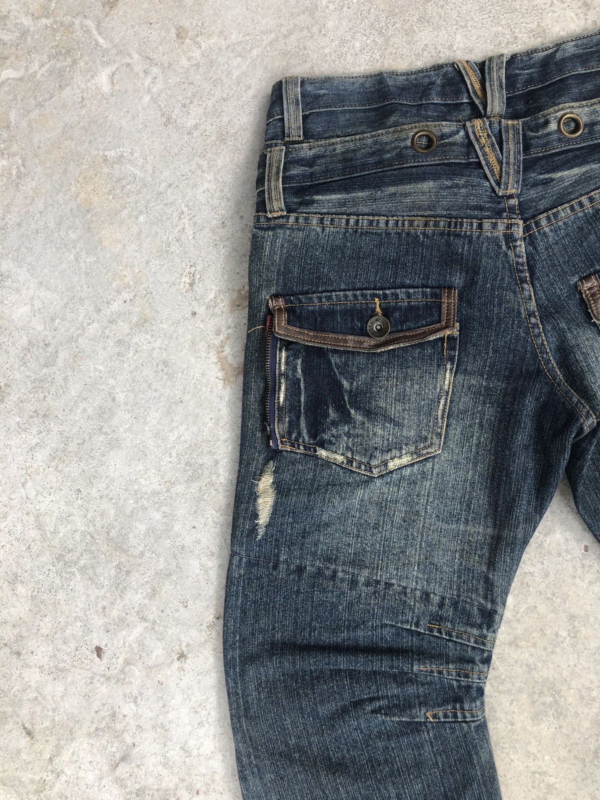 Japanese Brand Japanese Rosa Double Waist Distressed Jeans Size US 31 - 9 Thumbnail