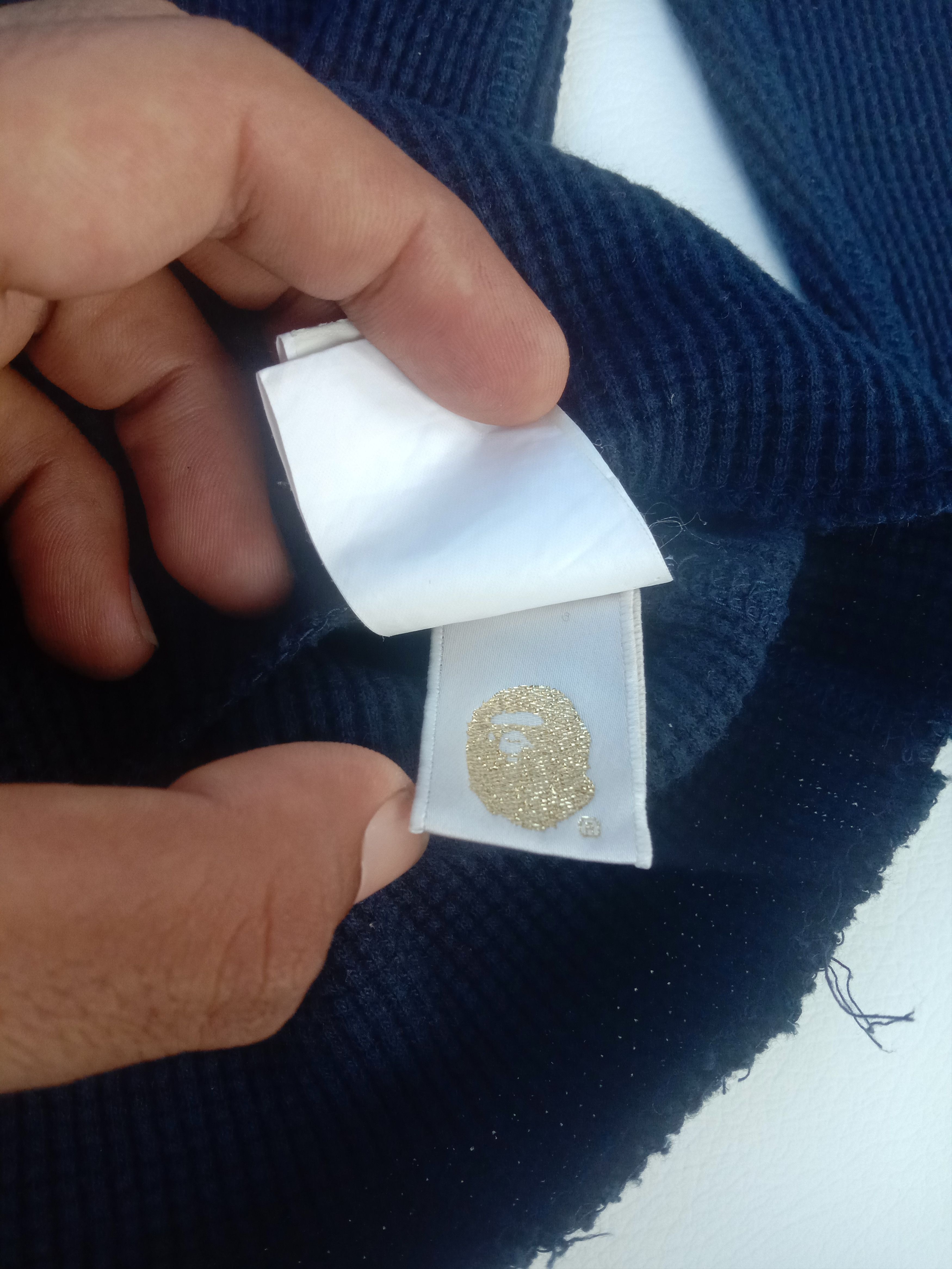 Bape 2007 Longsleeve bape V neck A bathing ape small head logo Size US L / EU 52-54 / 3 - 4 Thumbnail