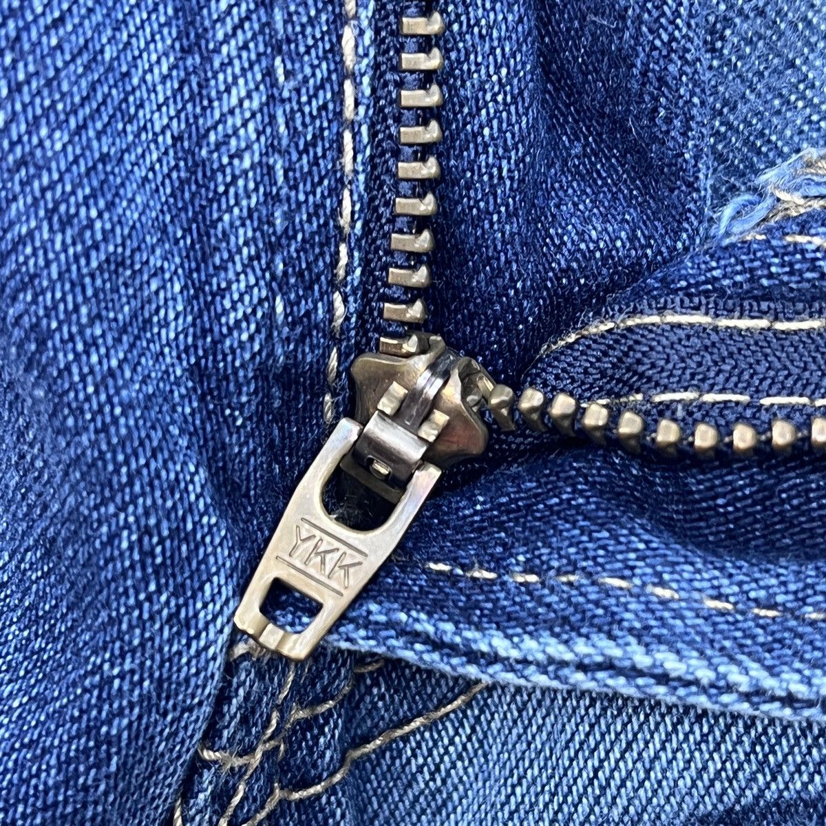 Levi's Vintage Clothing Vintage Levi's 569 Loose Straight Baggy Faded Size US 29 - 10 Thumbnail