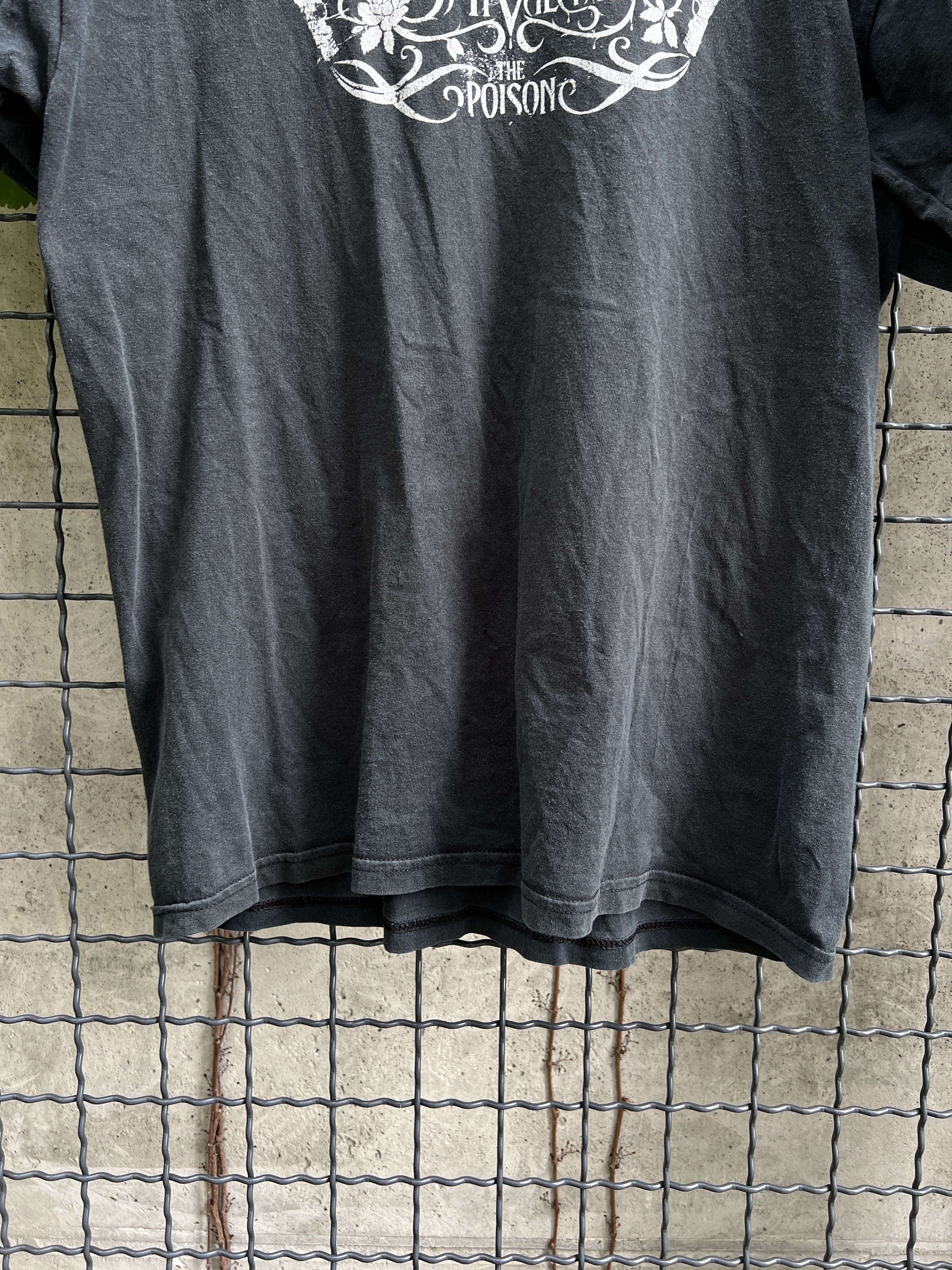 Band Tees × Vintage Vintage 2000s Bullet For My Valentine The Poison T-shirt Size US L / EU 52-54 / 3 - 8 Thumbnail